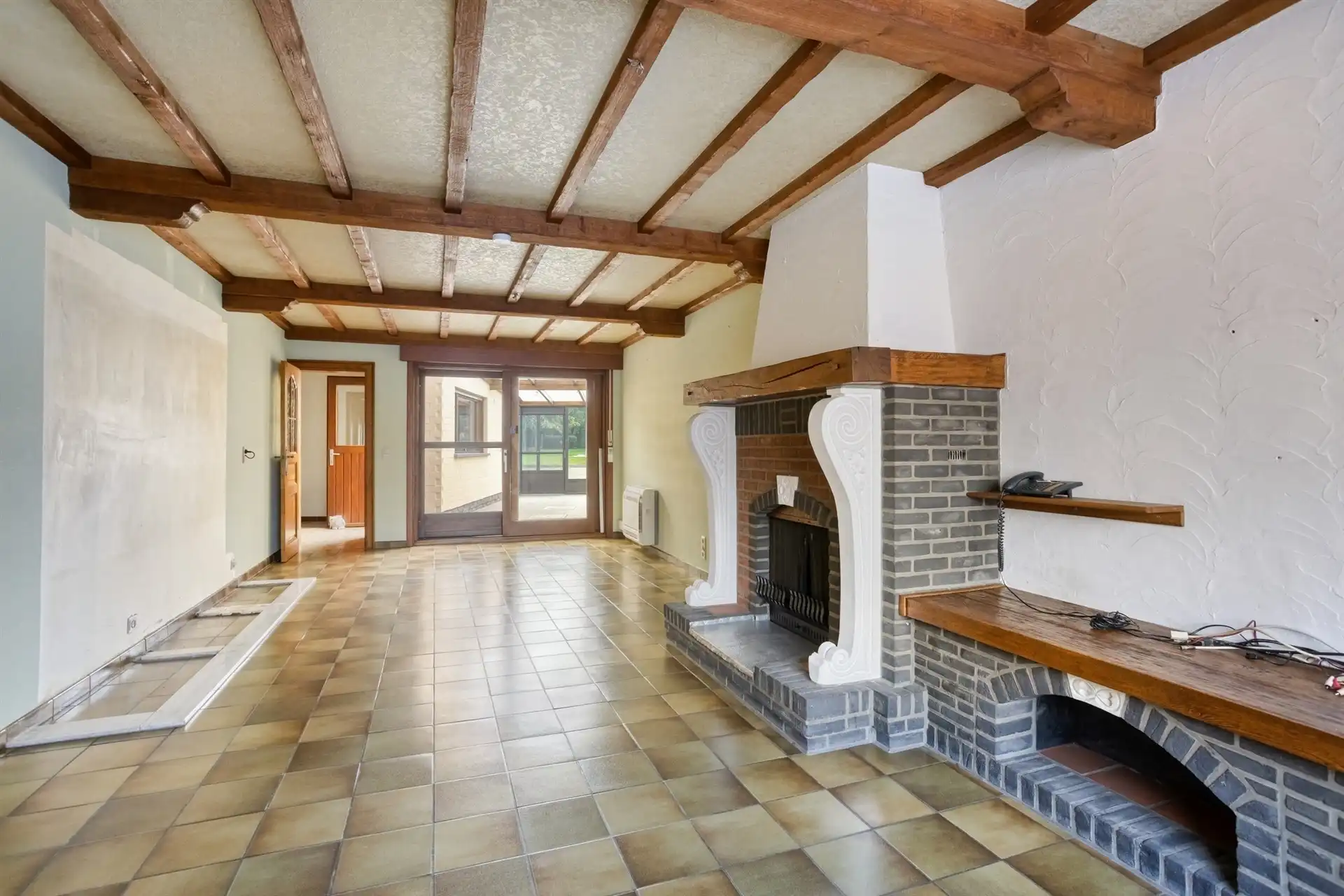 Ruime woning met zuidoostgerichte tuin in Merchtem foto 3