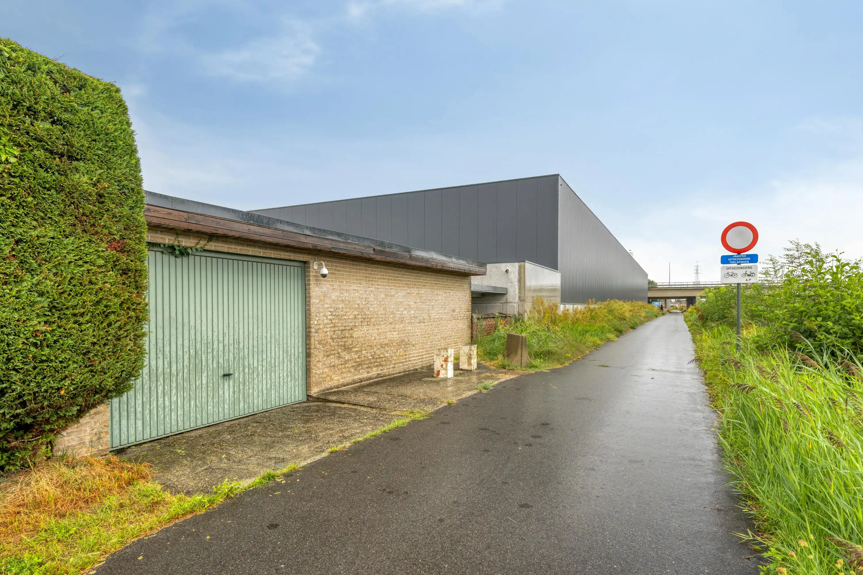 Ruime gezinswoning met 4 slaapkamers te koop in Kortrijk. foto 21