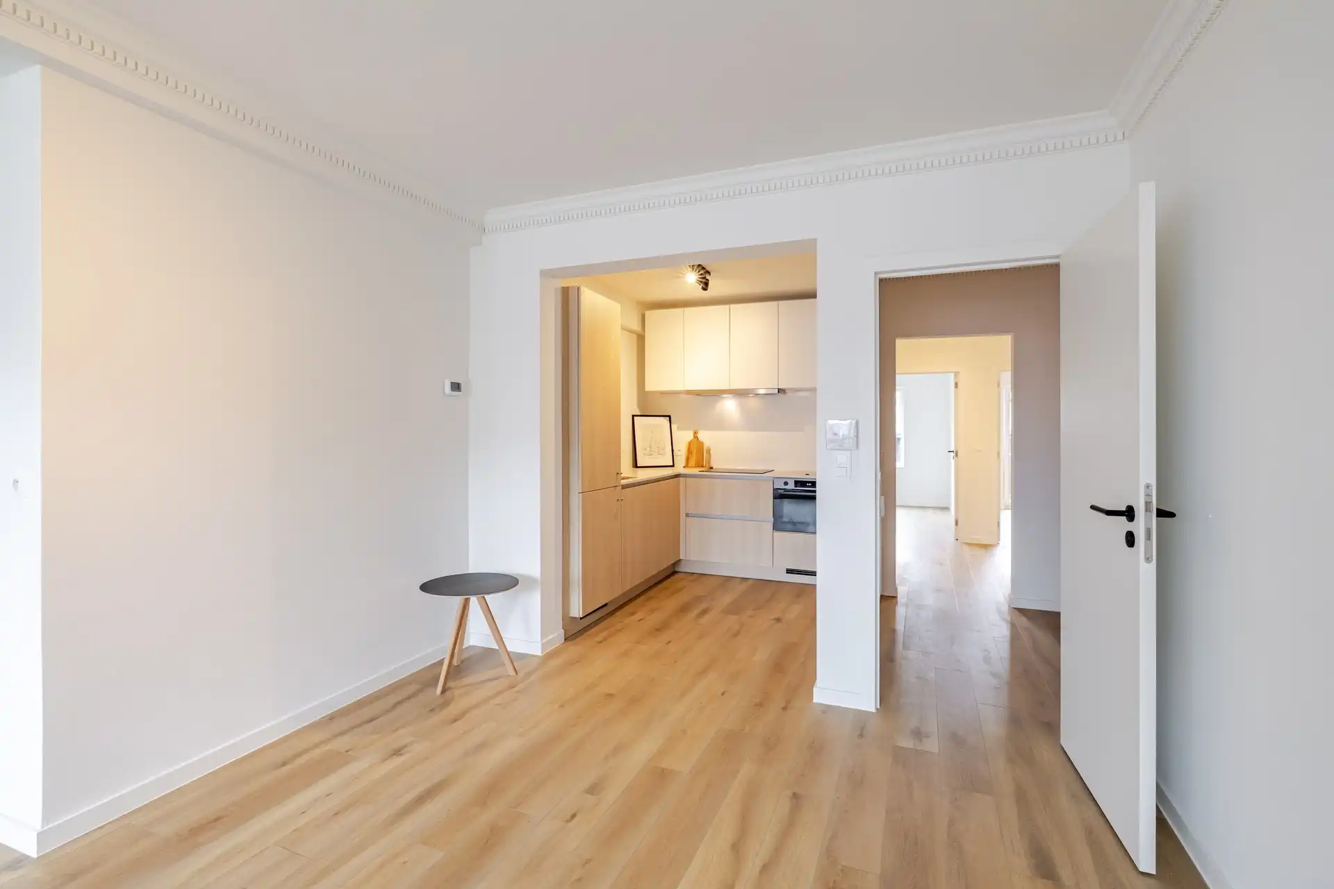 Volledig gerenoveerd 2 slaapkamerappartement in hartje Aalst foto 8