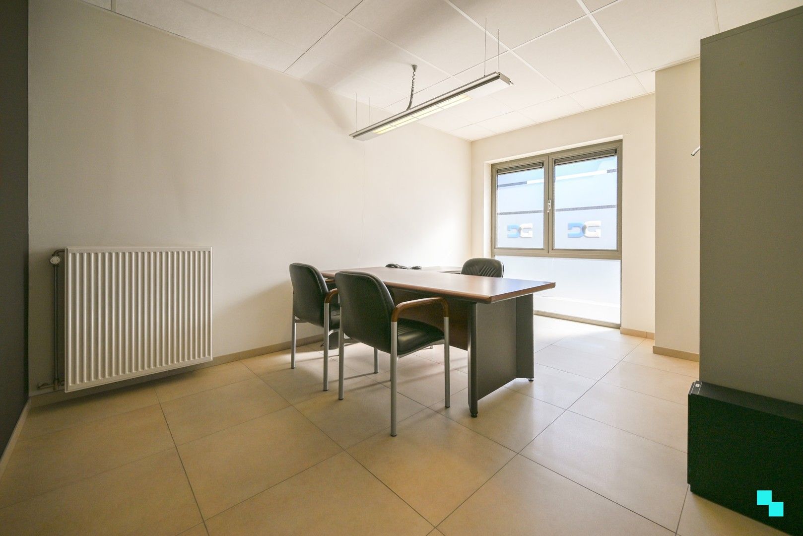 Uiterst commercieel en vlot bereikbaar handelspand (340 m²) te Izegem foto 25