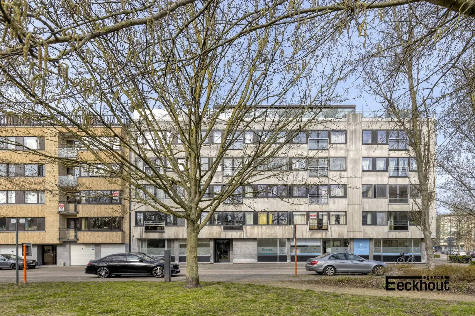 Ruim en zonnig appartement met open zicht en 2 slaapkamers, in het centrum van Oostende, vlakbij jachthaven. foto 2