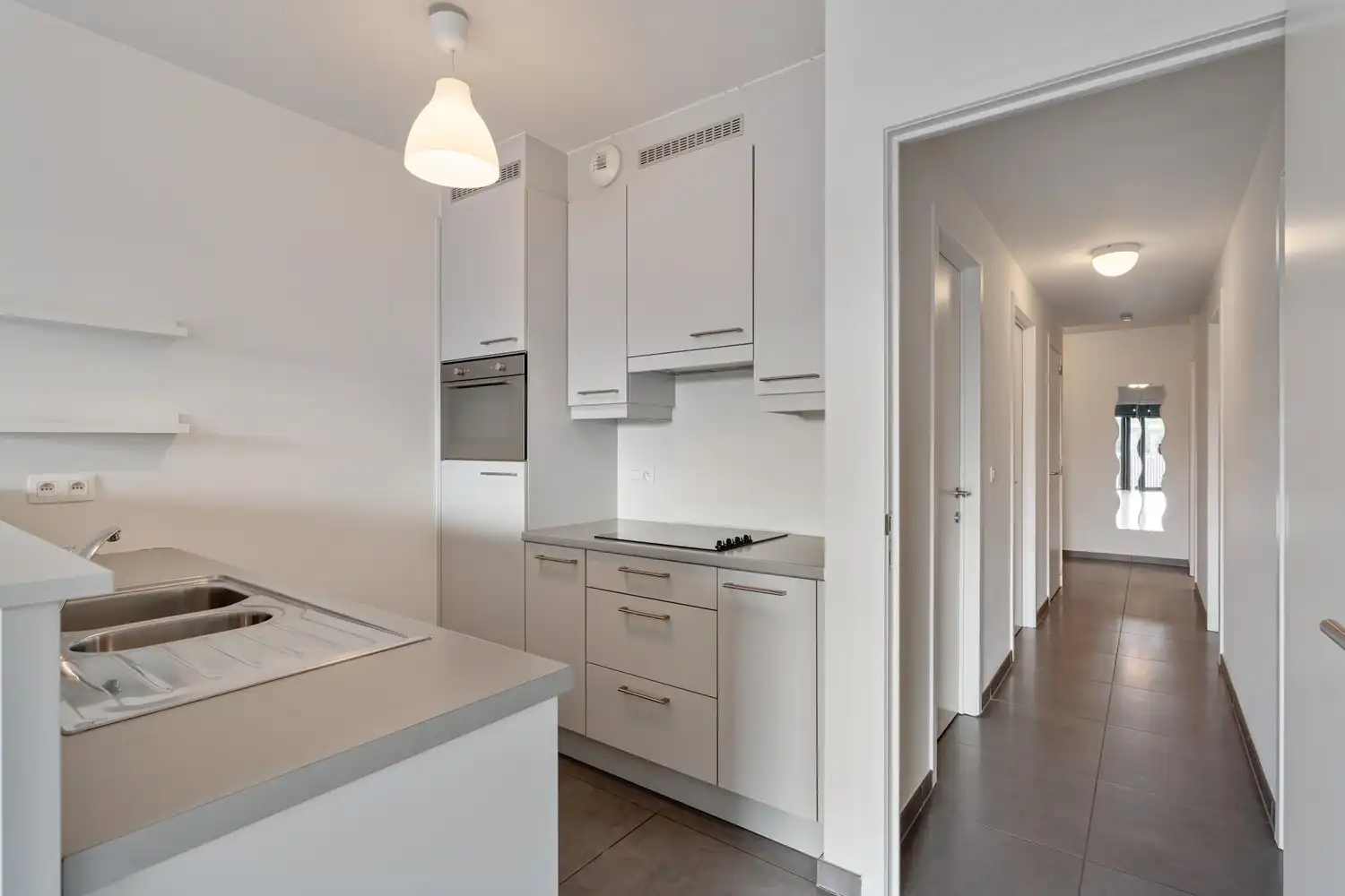 Modern en energiezuinig(A-label) dakappartement met 2 slaapkamers, 2 badkamers, een groot terras en een autostaanplaats nabij het UZ Gasthuisberg te Leuven! foto 12