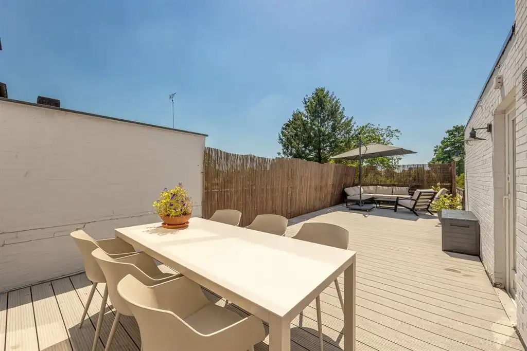 Lichtrijk appartement met 3 slpk en gigantisch zonneterras foto 2