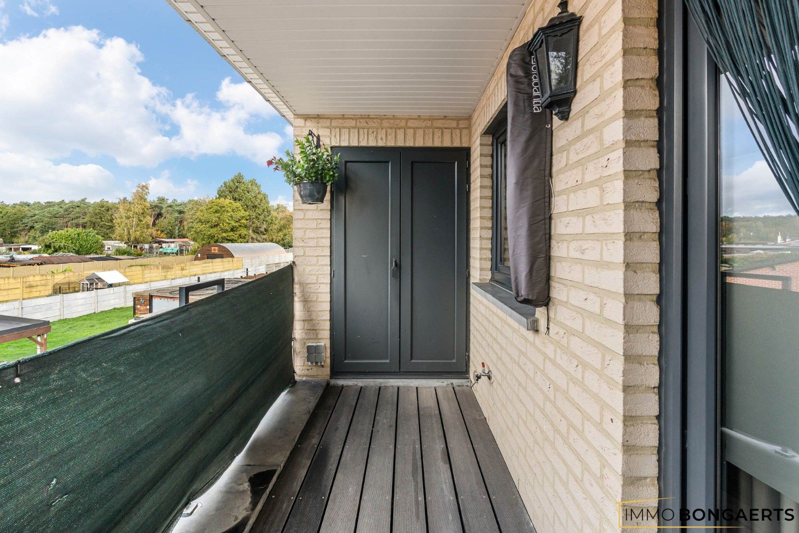 Ruim duplexappartement met 4 slaapkamers foto 14