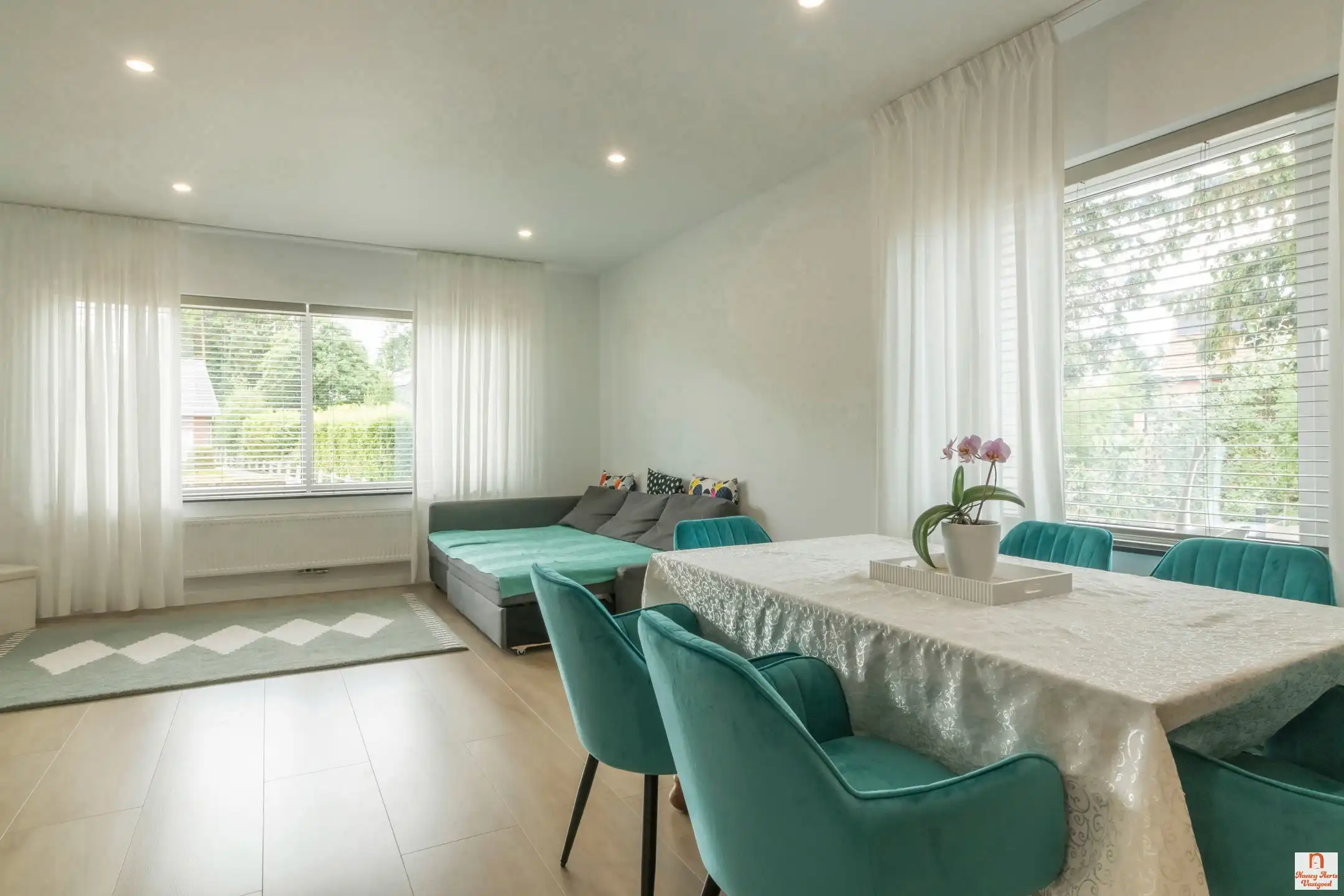 Grondig gerenoveerde splitlevelwoning in een rustige straat foto 9