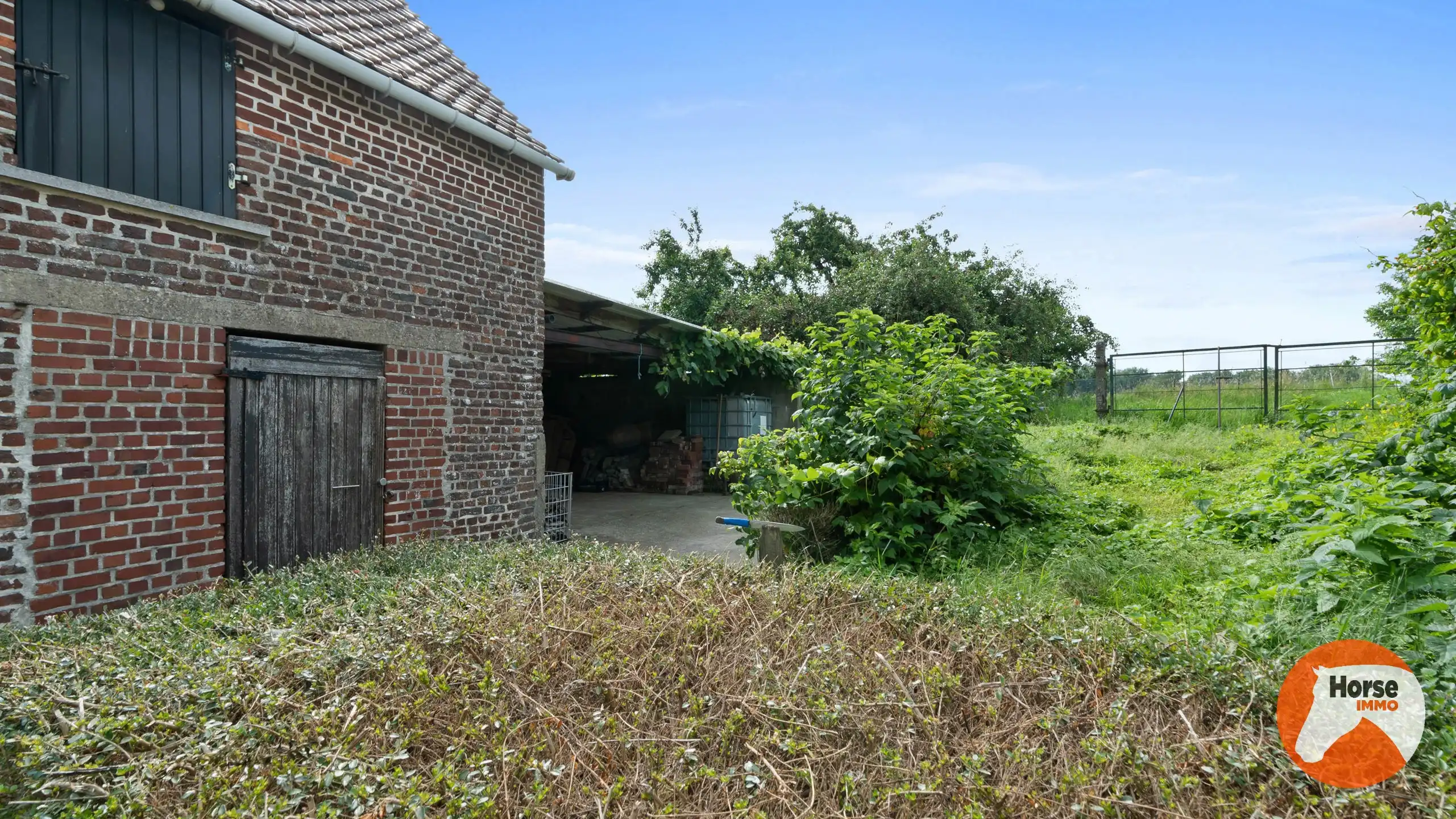 LIERDE - Woning met veel potentieel op 93are foto 39