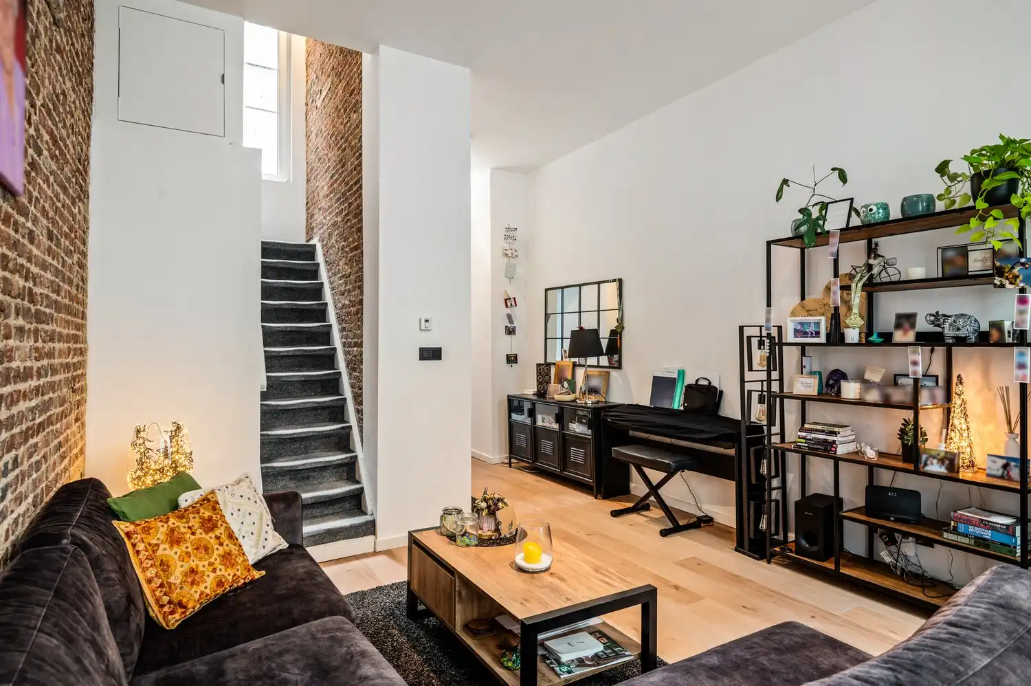 Gezellige, instapklare woning met 3 slaapkamers en terras. foto 2