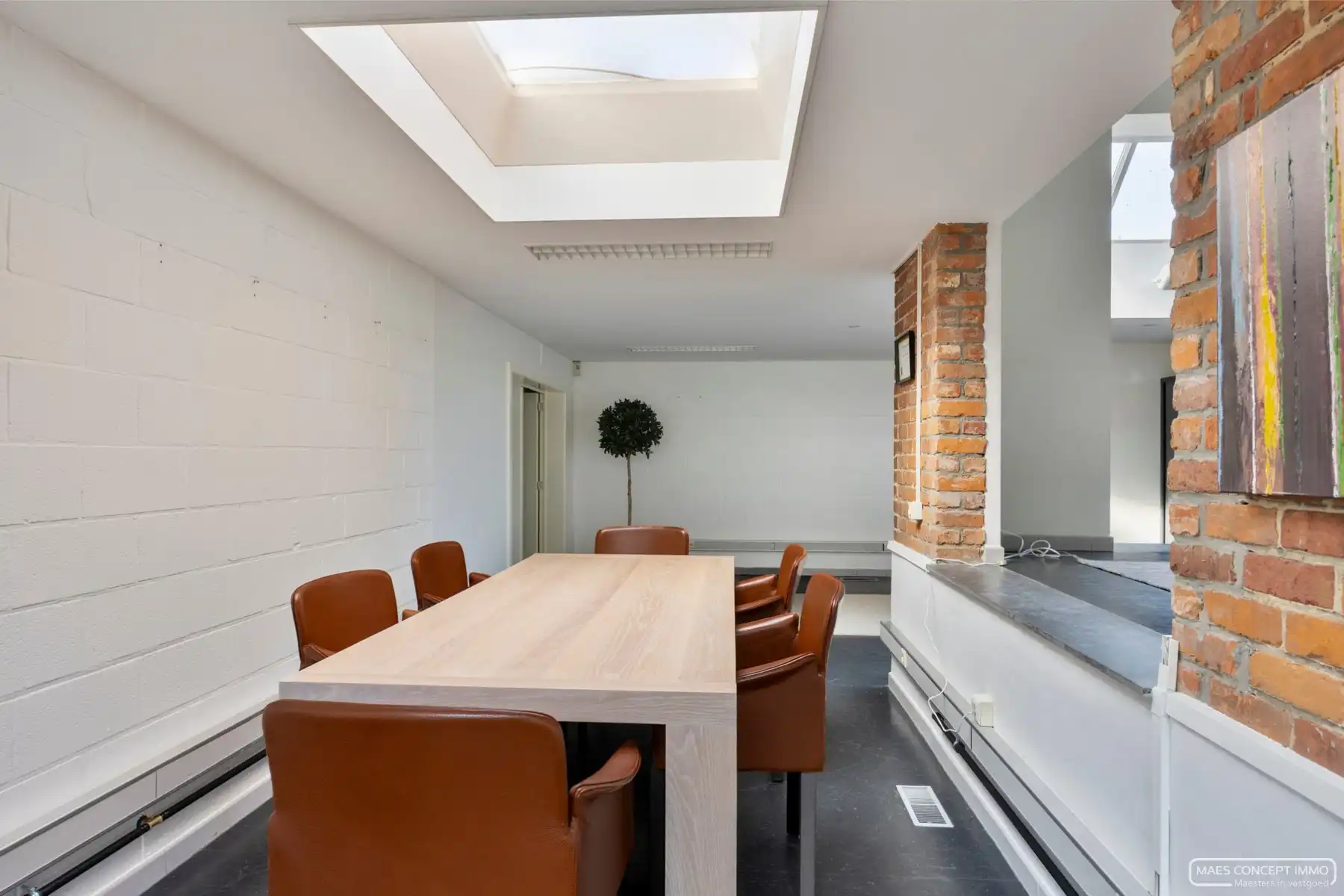 Unieke woning met atelier/ruime garage te koop in Waregem foto 11