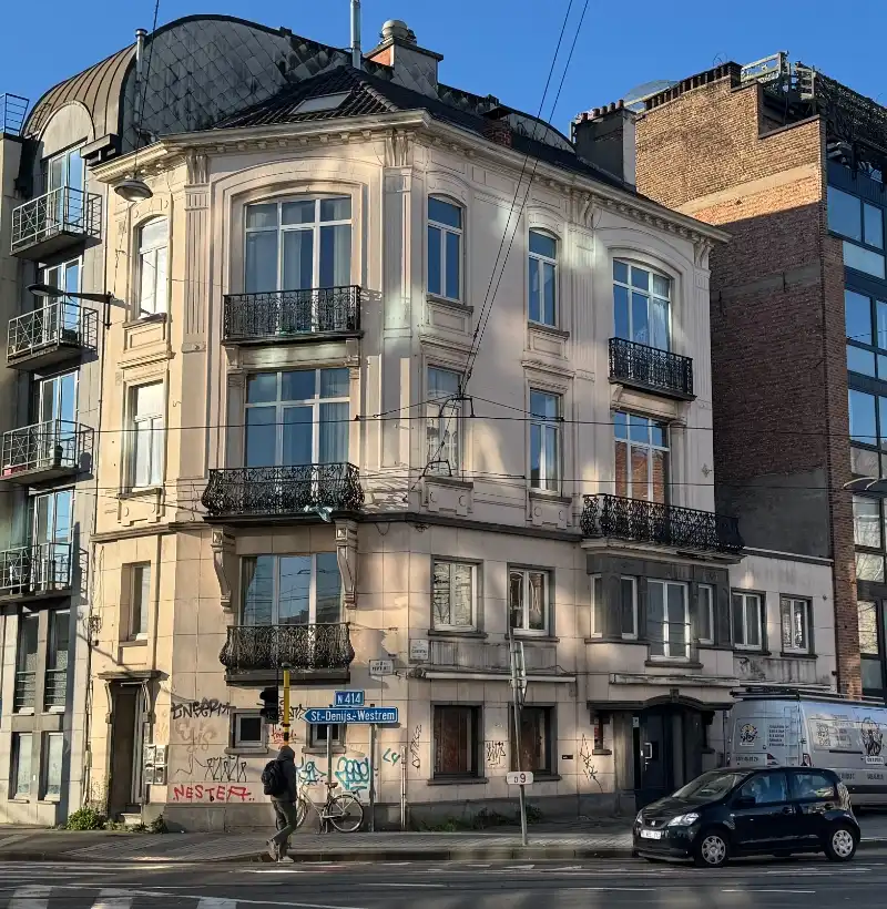 Karaktervol opbrengsteigendom op AAA-locatie aan het Sint-Pietersstation foto 2