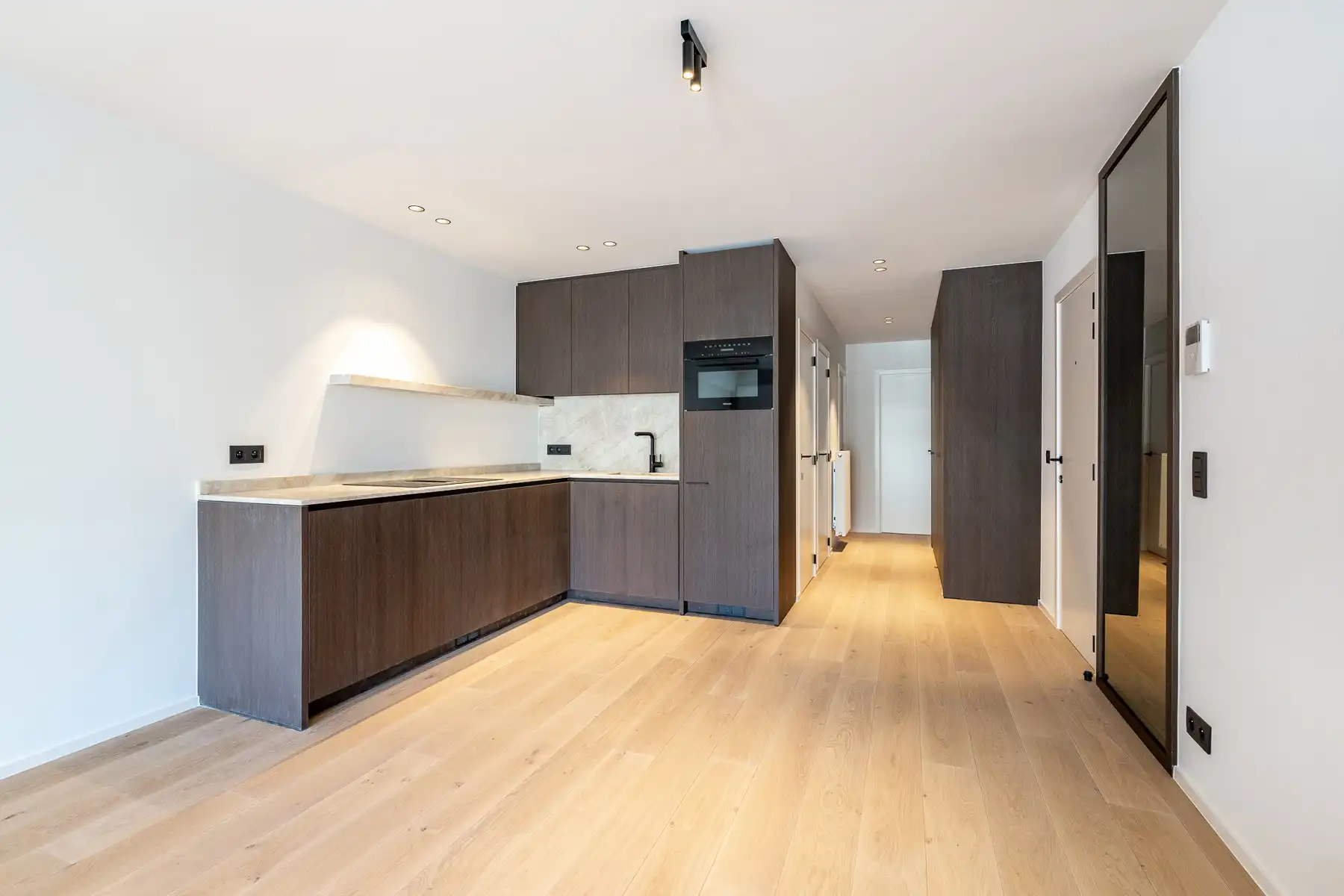 Gerenoveerd appartement met zijdelings zeezicht foto 8