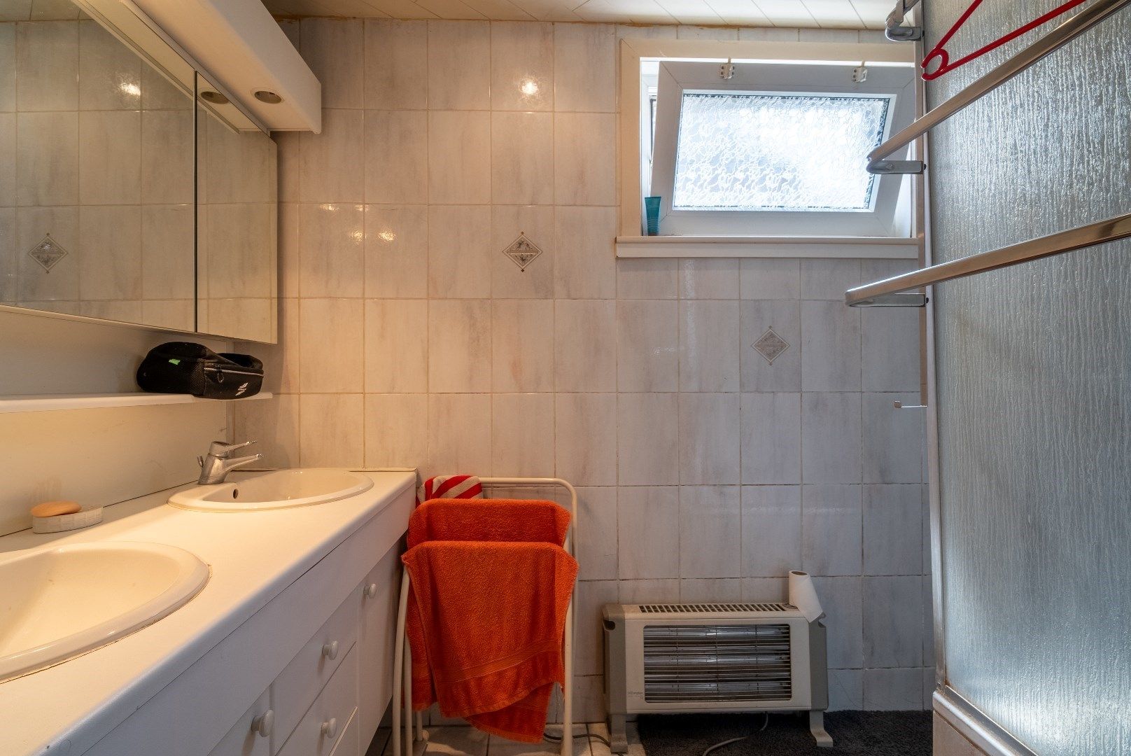 Op te frissen woning met 4 kamers en tuin foto 7