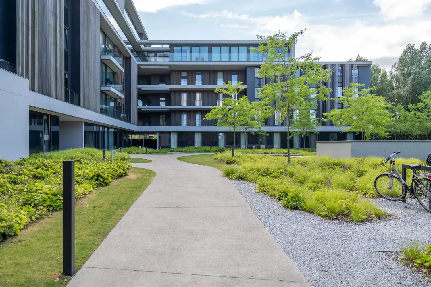 GROENE OASE VLAKBIJ DE LEIE foto {{pictureIndex}}