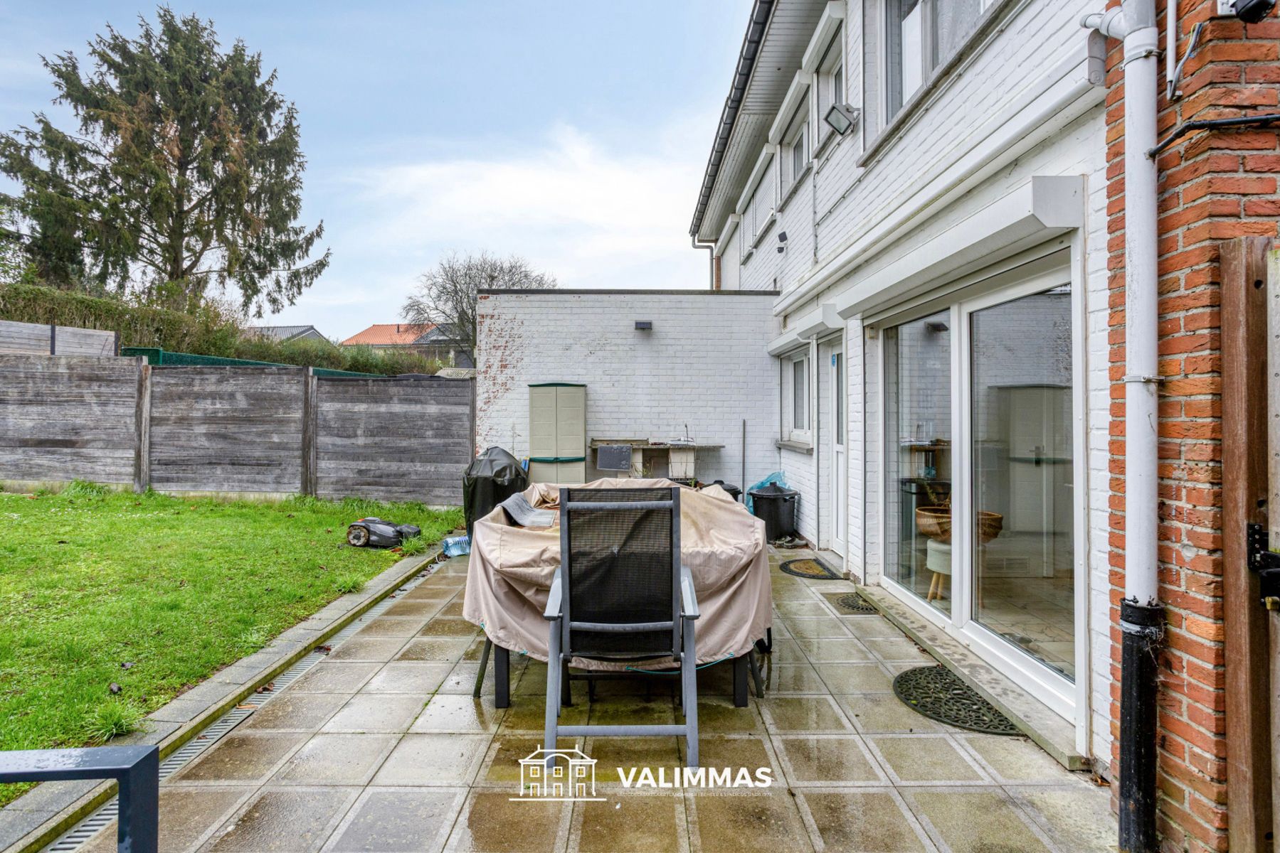 Energiezuinige driegevelwoning met garage en mooie tuin... foto 10