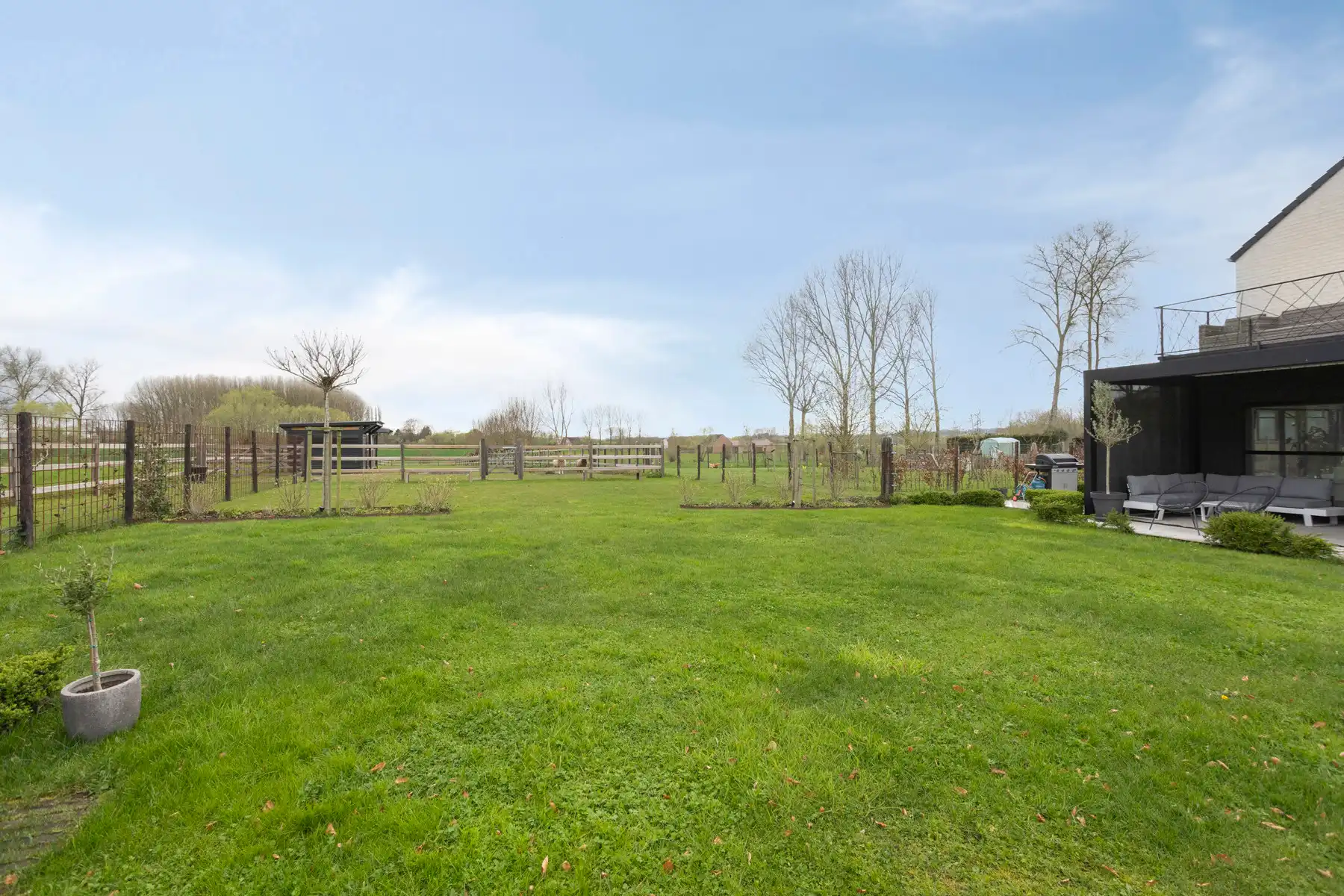 Prachtige 4-Gevelvilla in het groene omgeving foto 31