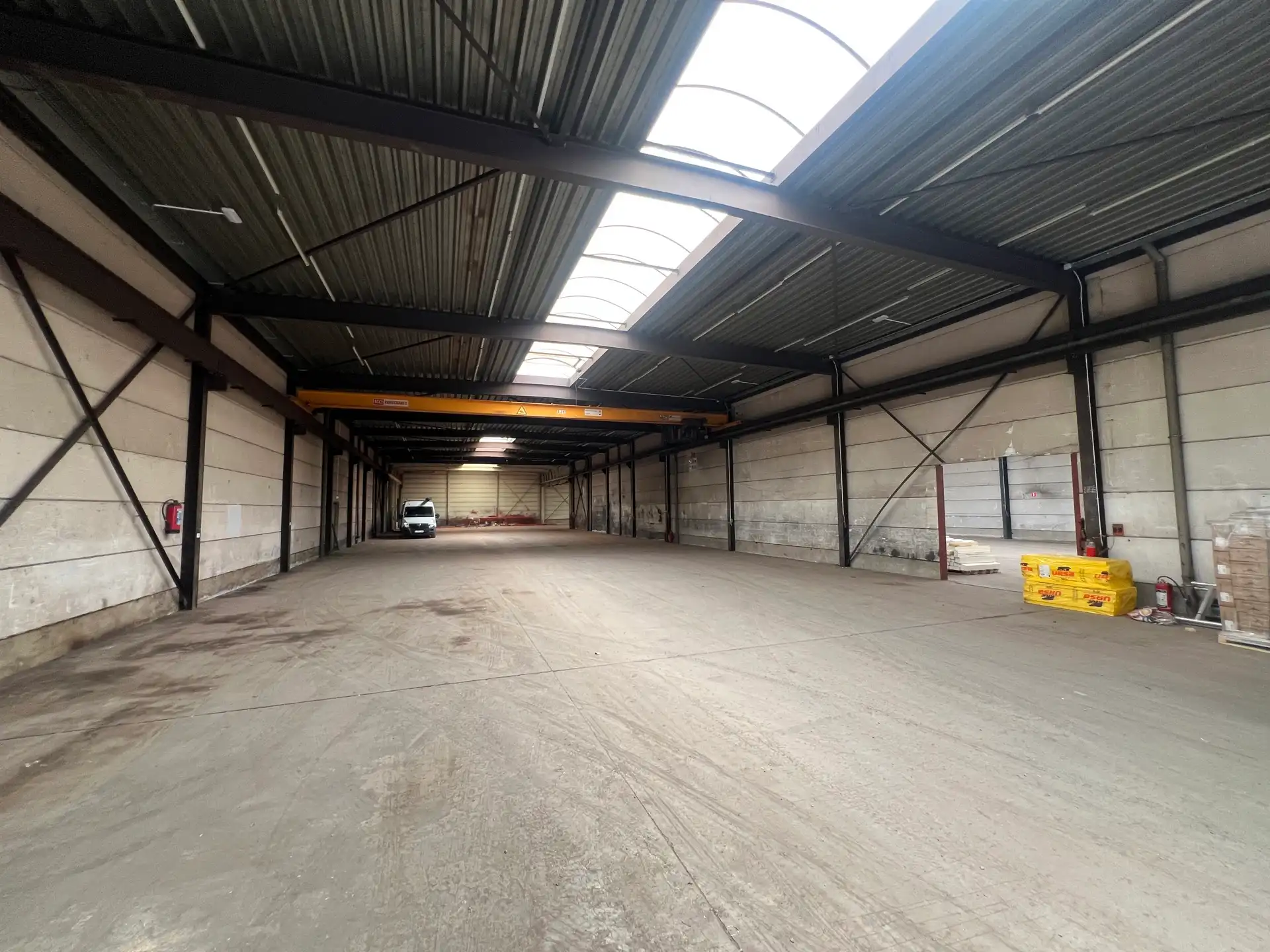 Bedrijfsgebouw op toplocatie in Houthalen, direct aan de E314 foto 10