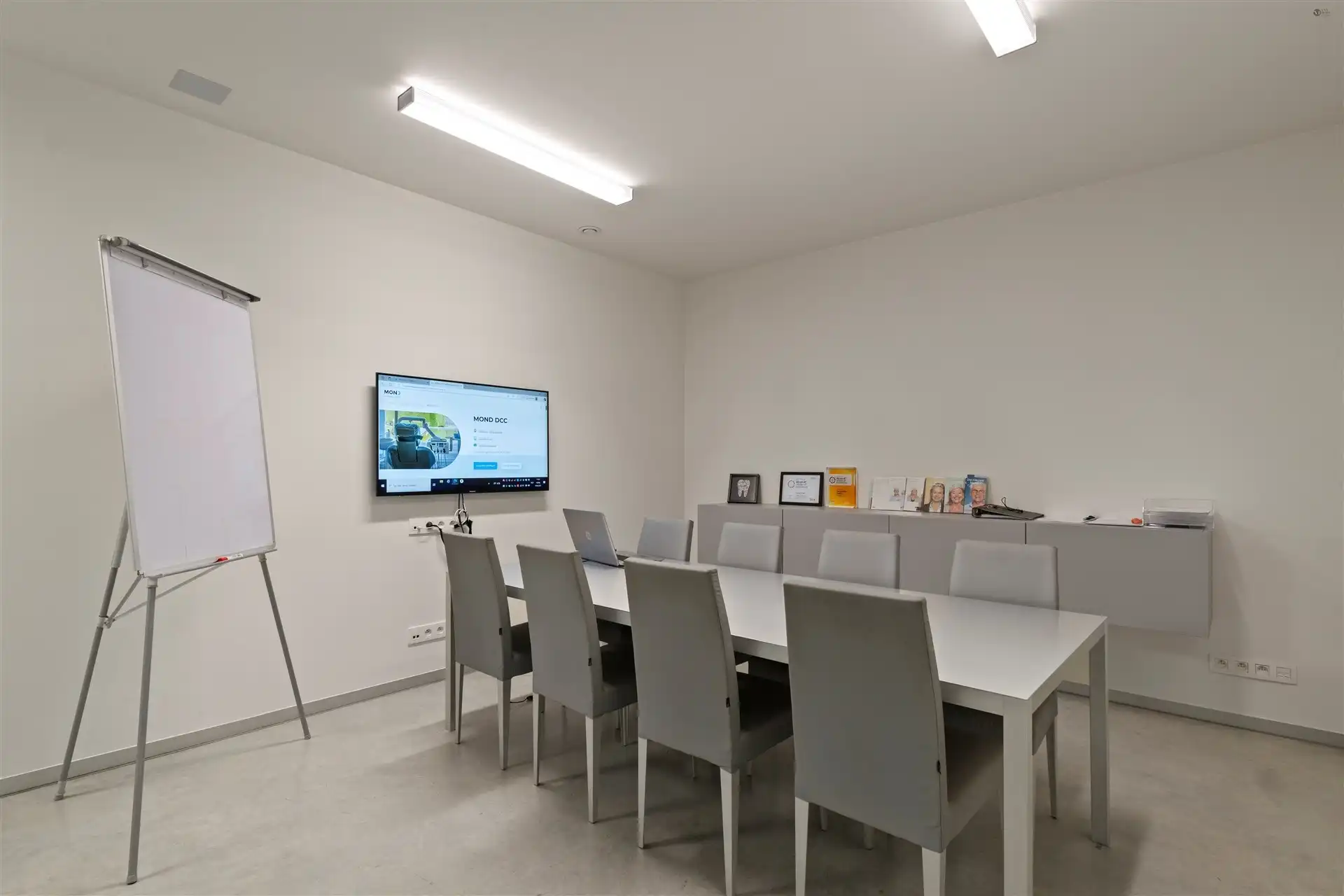 Ivesteringsvastged Praktijk + appartementsgebouw foto 17