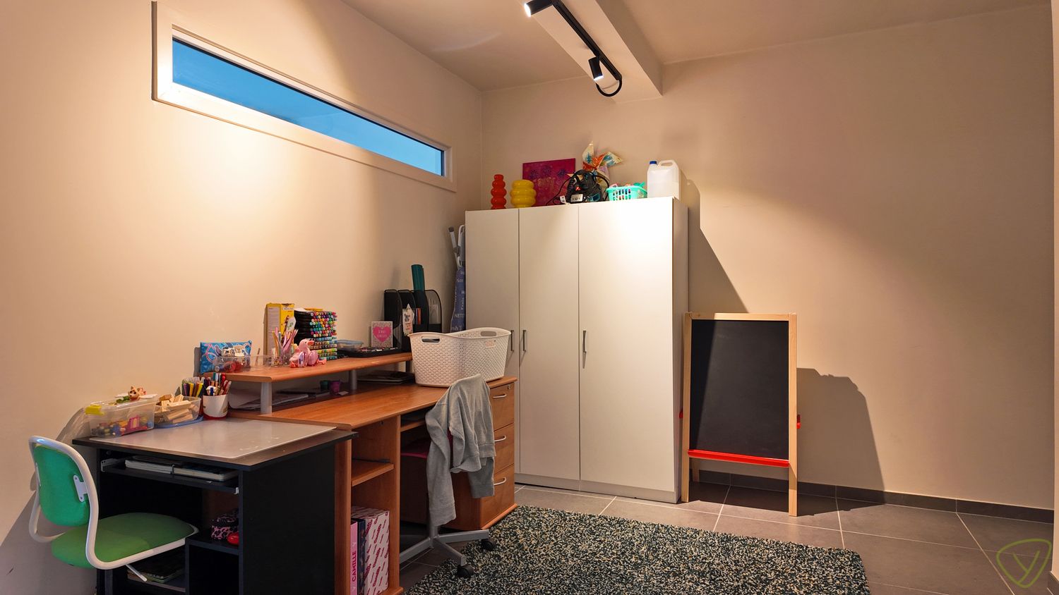 Gerenoveerde woning met zonnige tuin en  zonnepanelen in Eeklo! foto 5