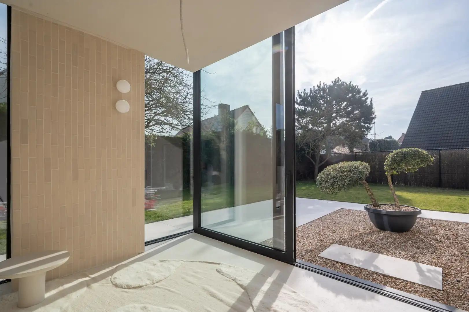 Alleenstaande en luxueus gerenoveerde villa op een rustige en residentiële ligging in Knokke foto 10