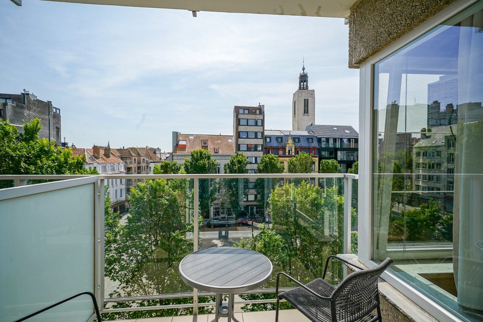 Appartement met 2 slaapkamers en zonneterras op de Groentemarkt foto 9