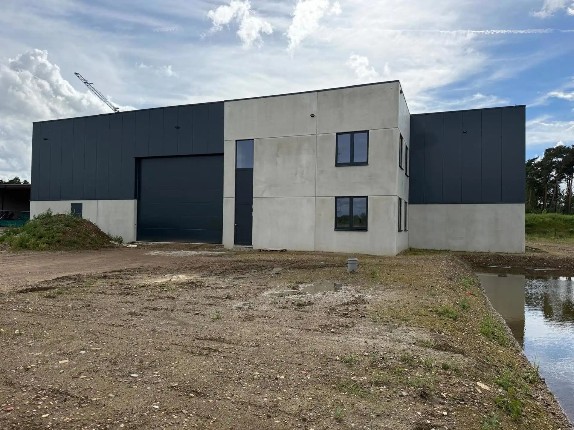 TE HUUR Dilsen-Stokkem – Nieuwbouw Bedrijfshal van 1.590m² foto 6