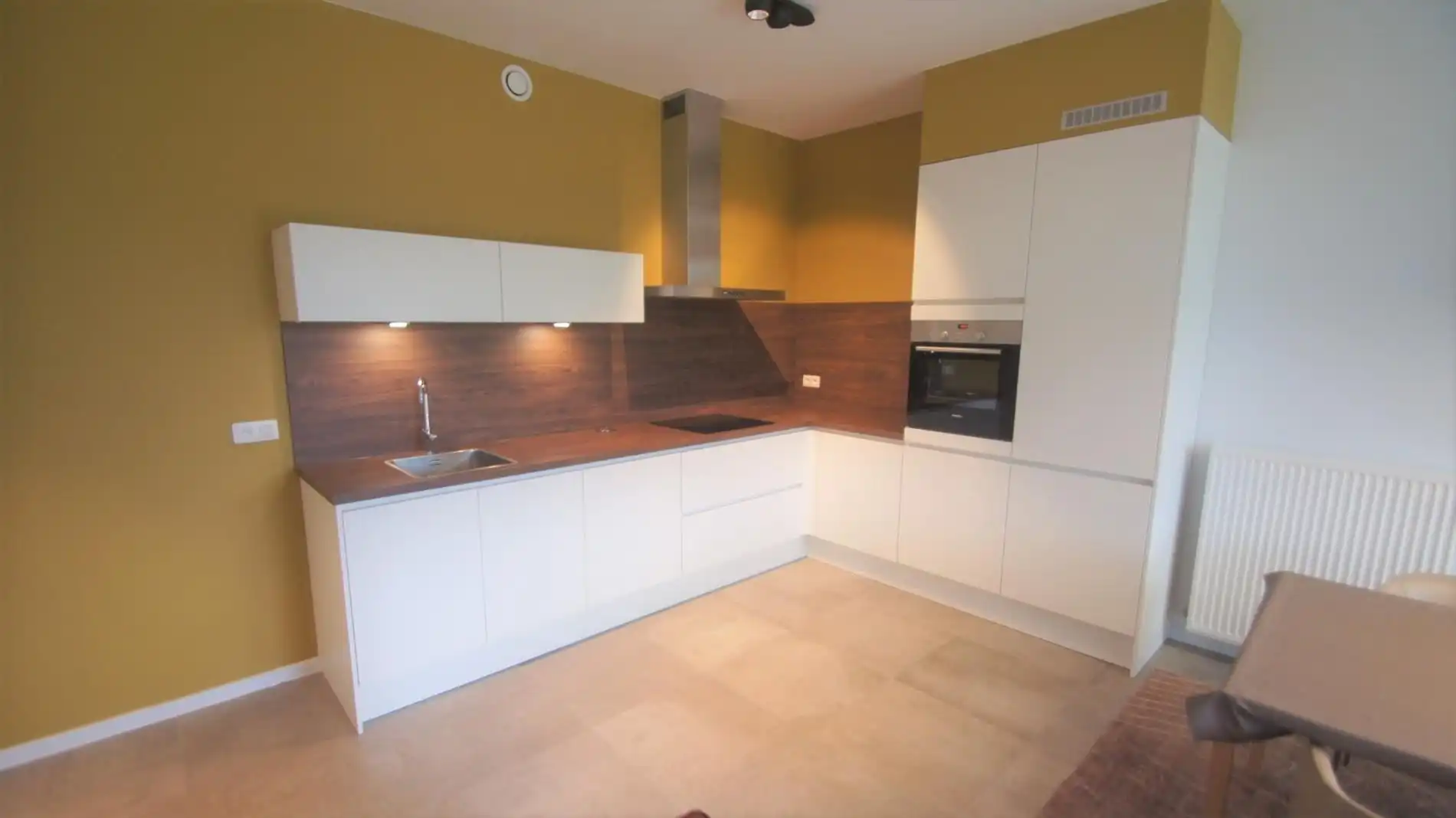 Luxueus en ruim nieuwbouwapp. met 2 slpks, terras en autostaanplaats foto 5