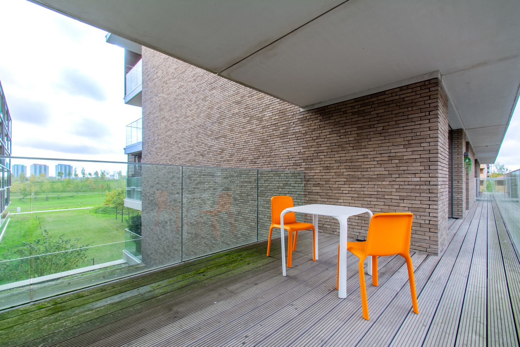Gemeubeld 1-slaapkamer app met prachtig zicht op park  foto 5
