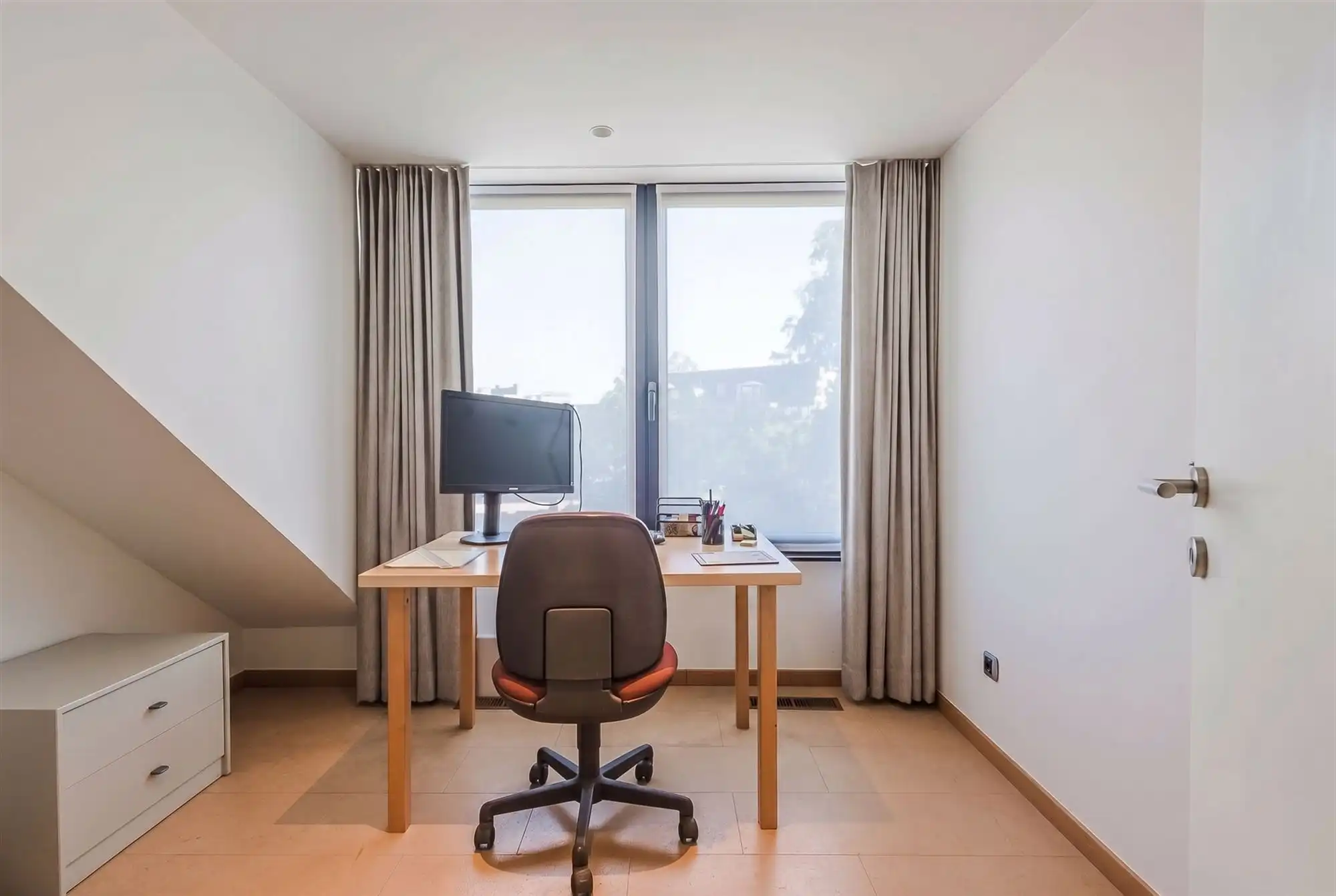 Stijlvolle bel-etagewoning met zonnige tuin foto 26