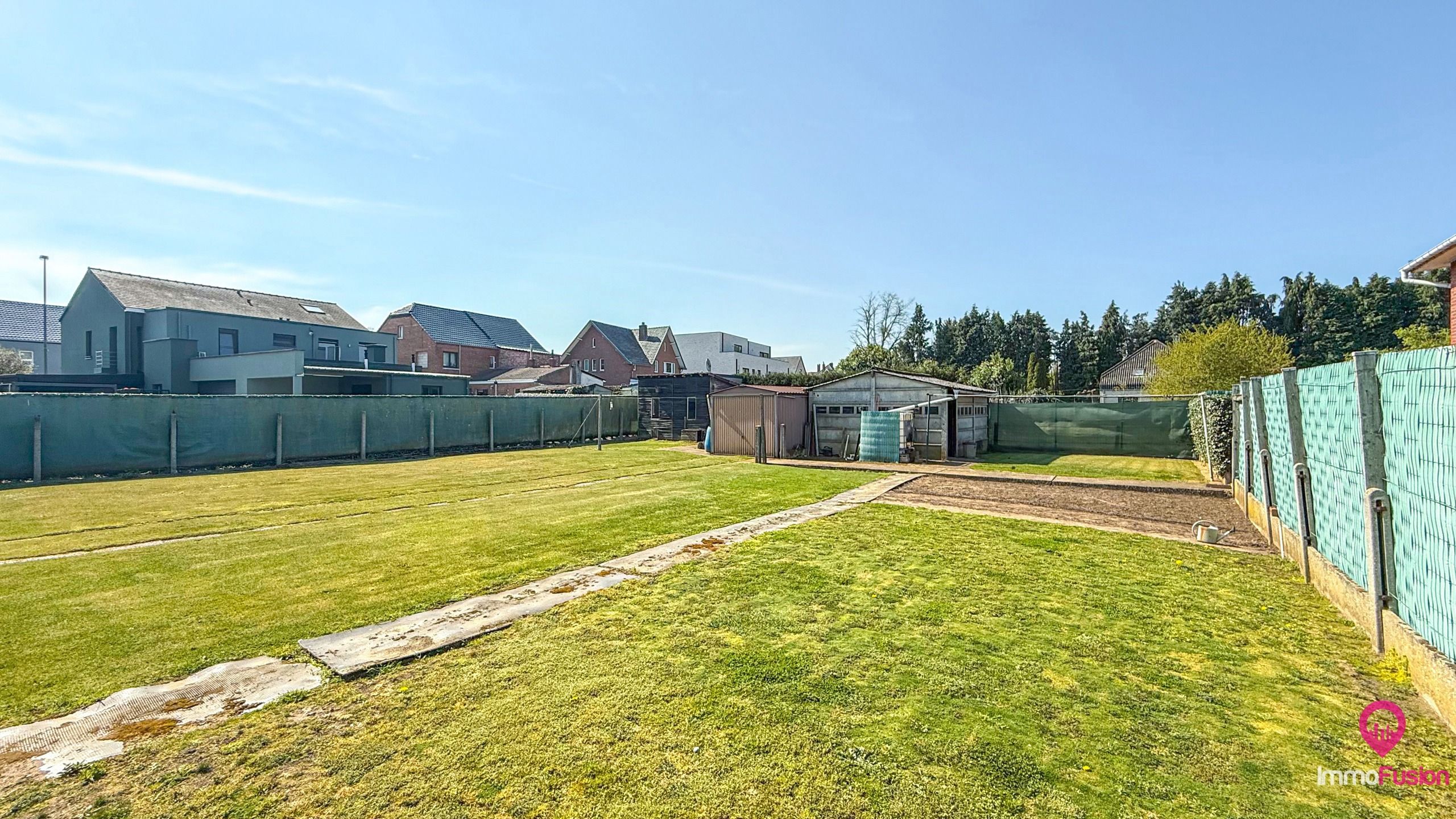 Woning met 3 slaapkamers, inpandige garage en grote tuin! foto 27