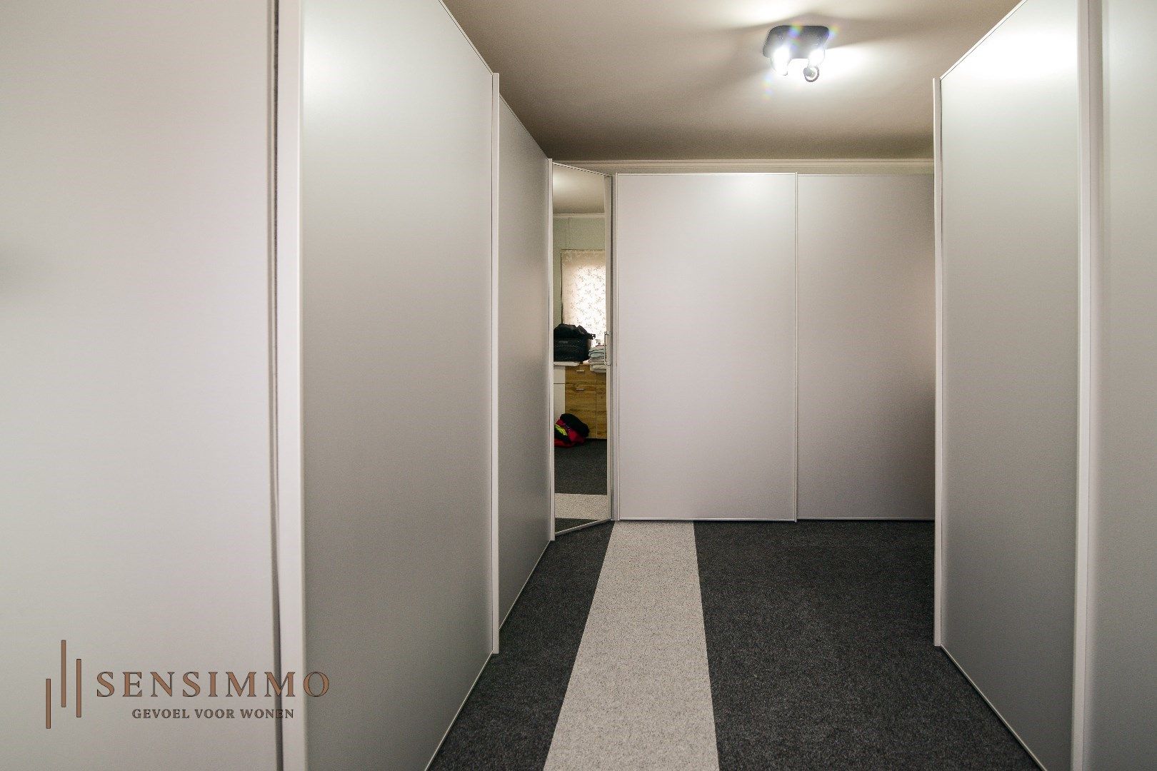 Unieke jaren ’70 woning met moderne upgrades en commerciële mogelijkheden foto 13