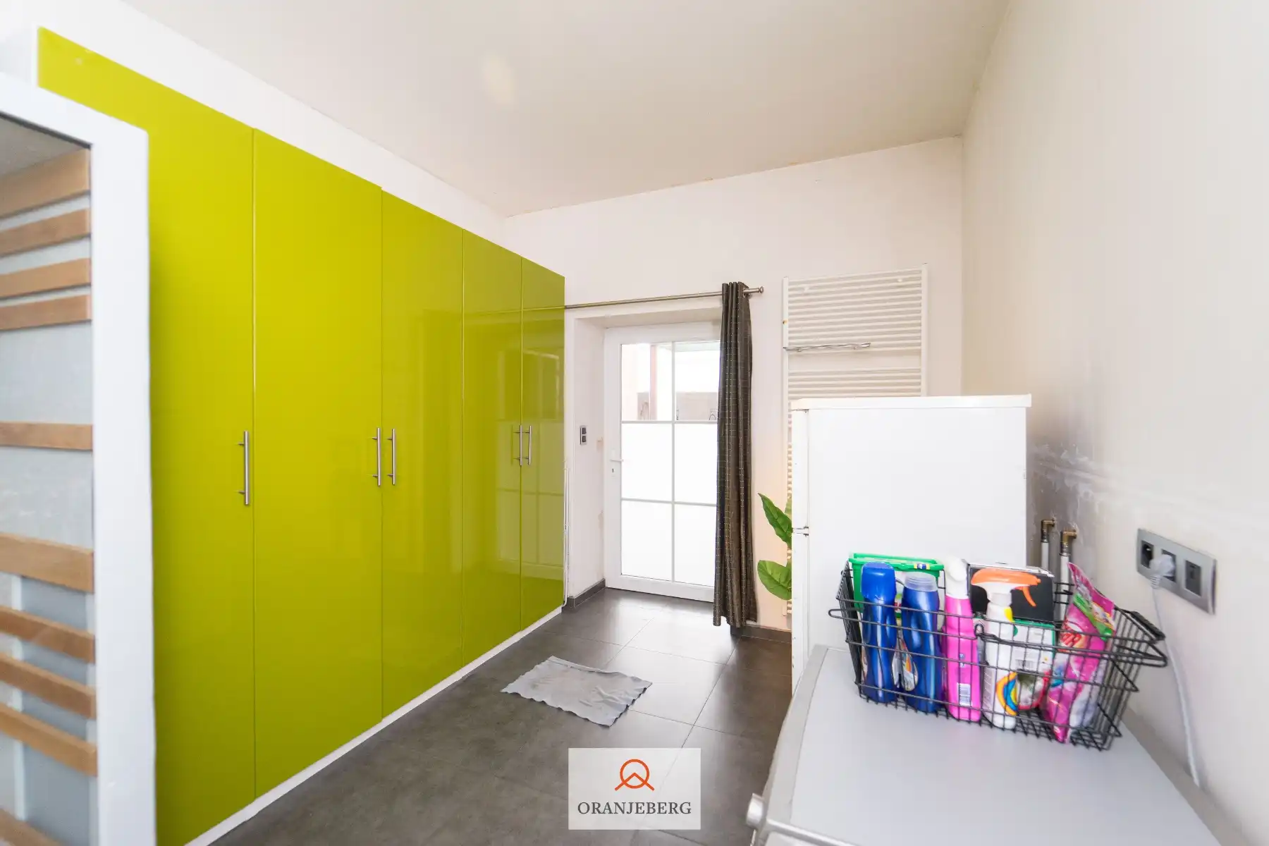 Leuke woning tussen Prinsenhof en Begijnhof aan het water foto 13