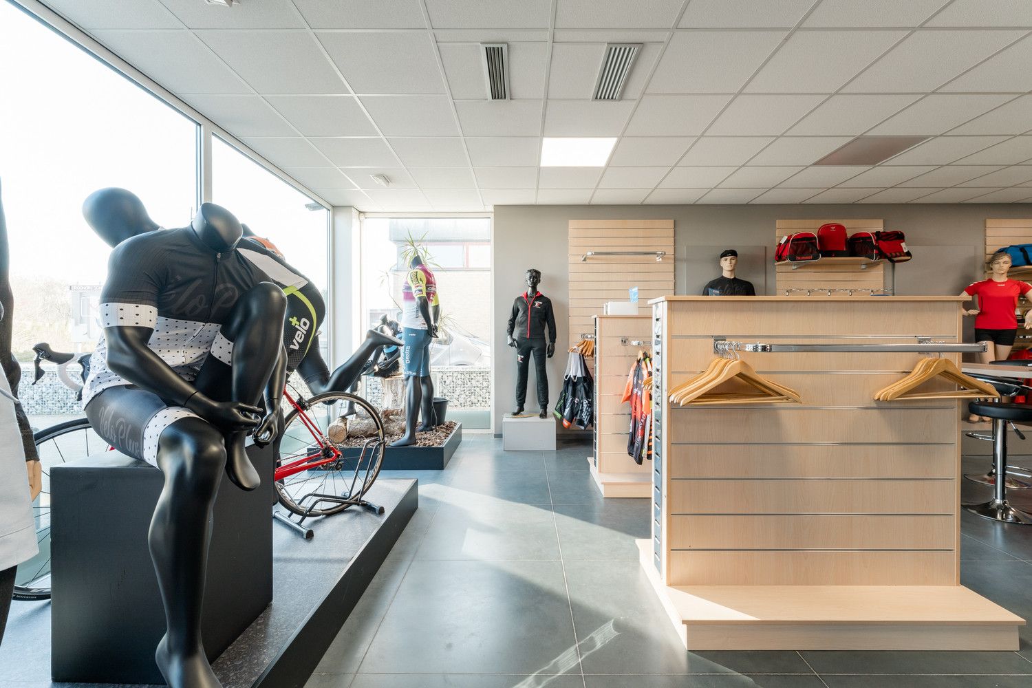 COMMERCIEEL GEBOUW foto 16