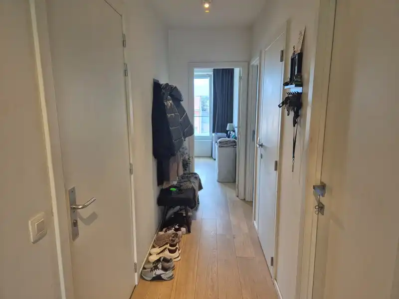 APPARTEMENT MET TERRAS EN AUTOSTAANPLAATS TE HUUR IN MOERBEKE foto 6