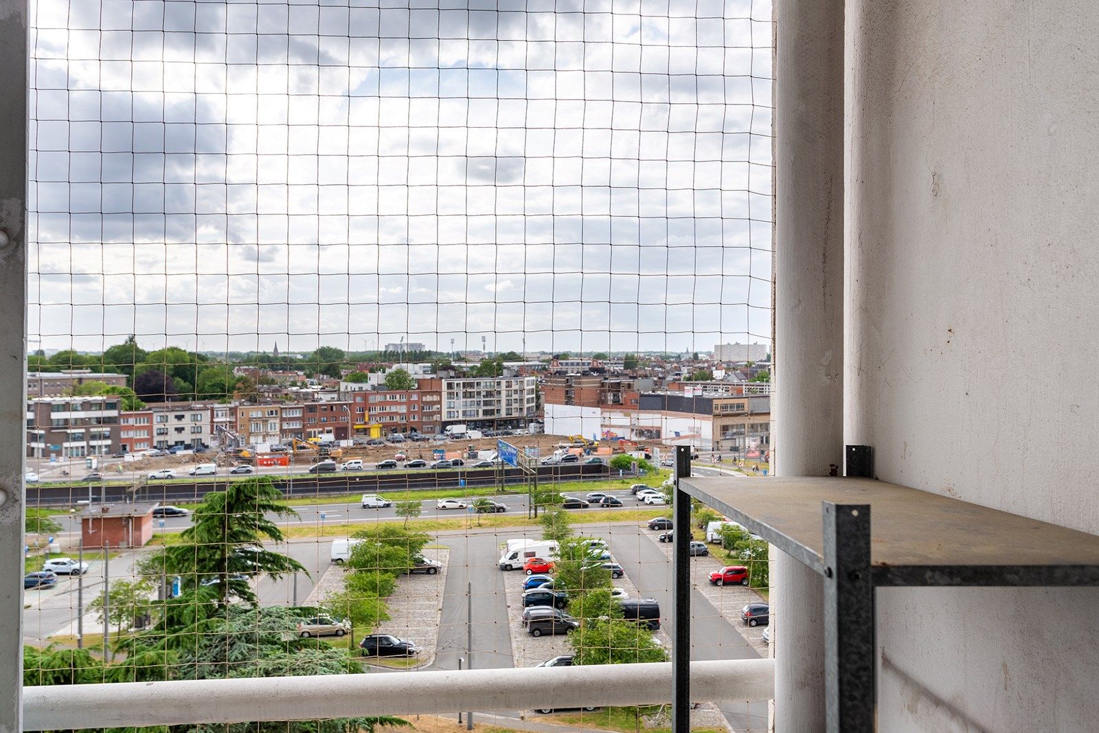 Instapklaar appartement met 2 slpk nabij het Park den Brandt foto 12