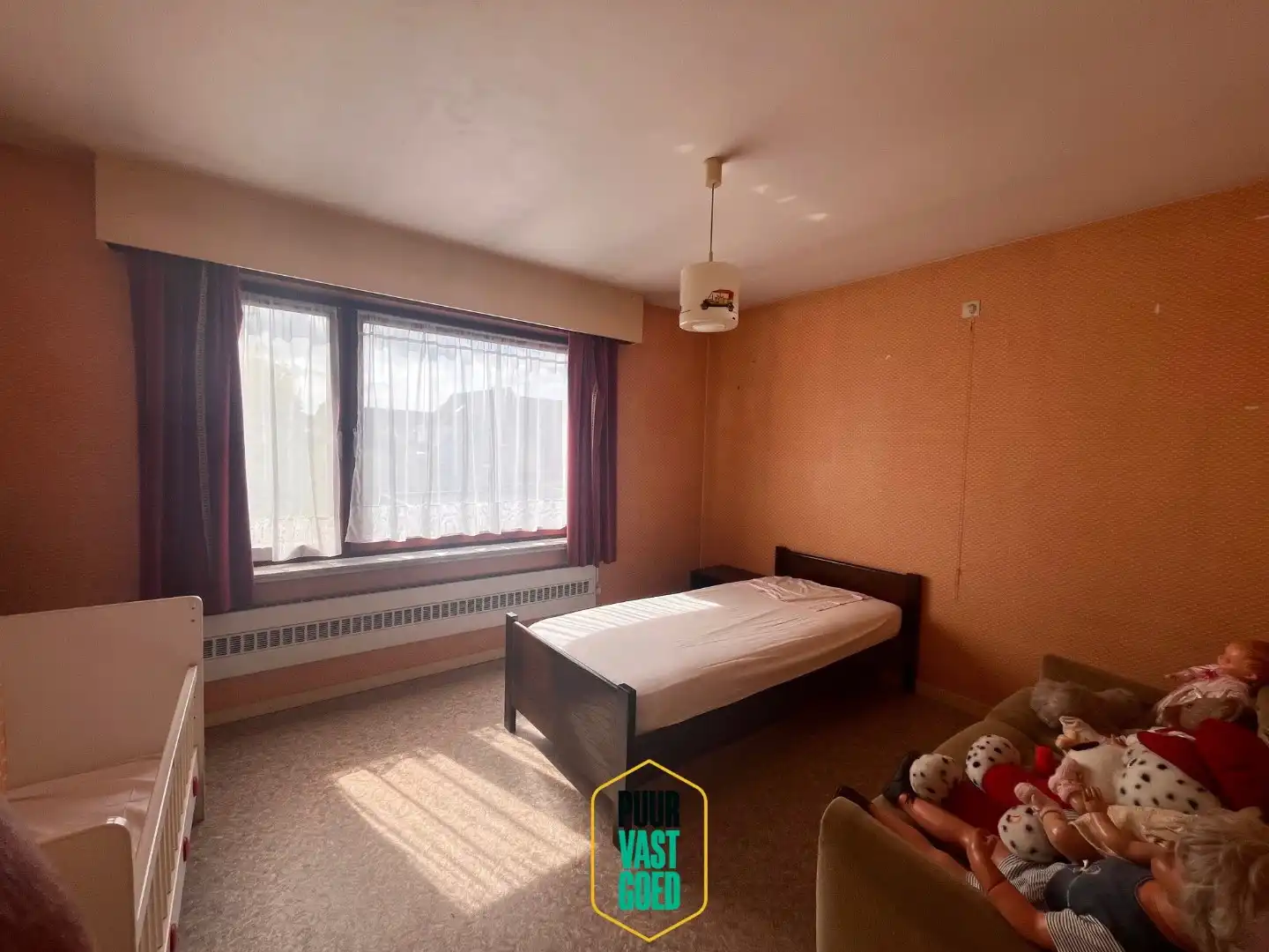 Bijzonder ruim halfopen huis op 5 are grond met toffe zonnige tuin + garage  foto 22