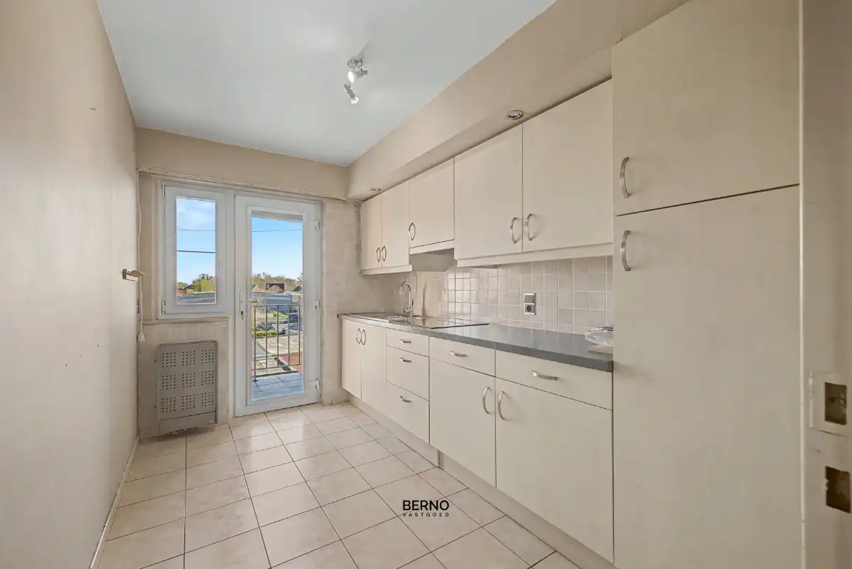 Centraal gelegen appartement met 2 slaapkamers foto 6