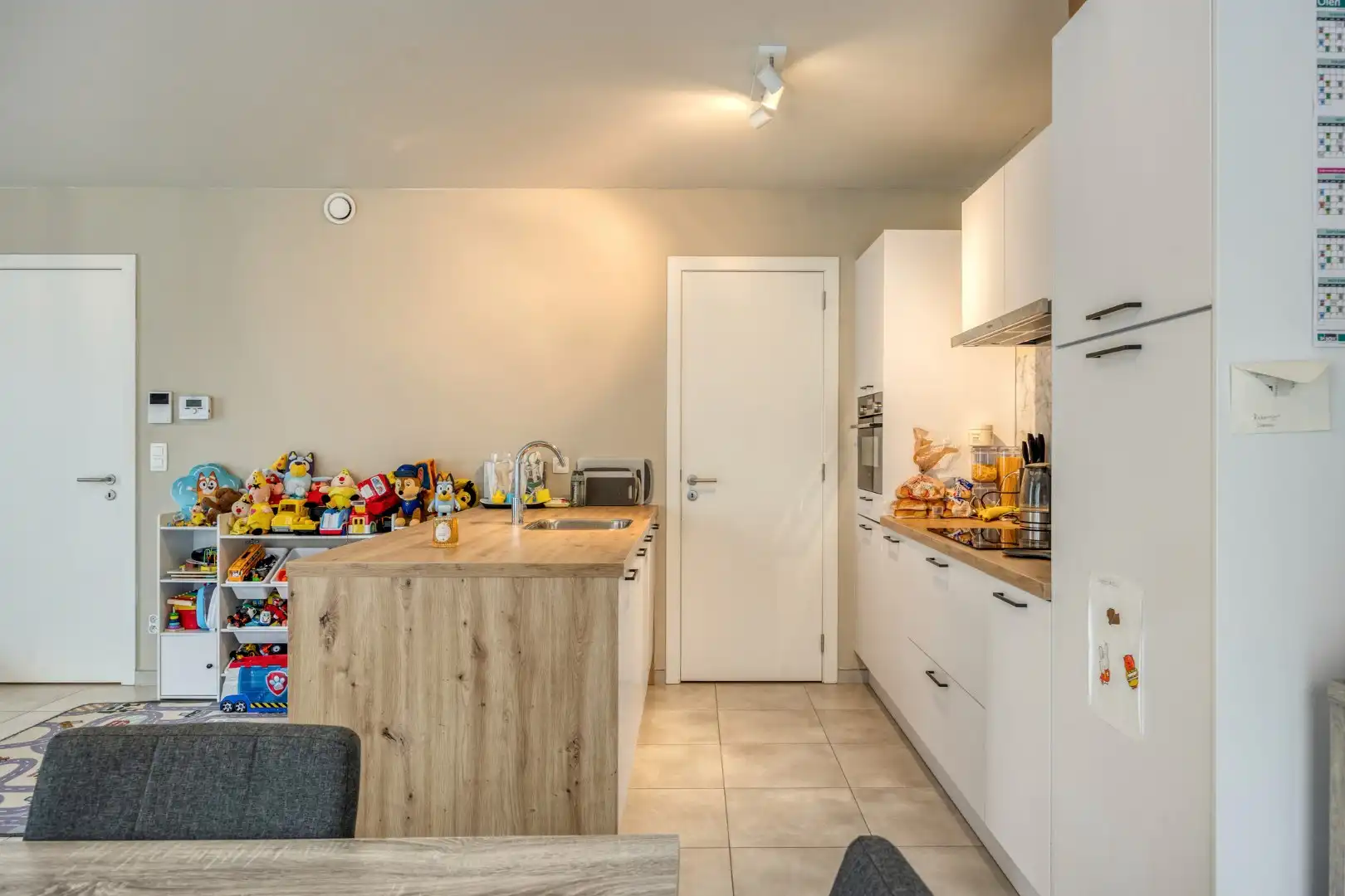 Recent (2023) gelijkvloers hoekappartement met 2 slpks en autostaanplaats te OLV Olen ! foto 7