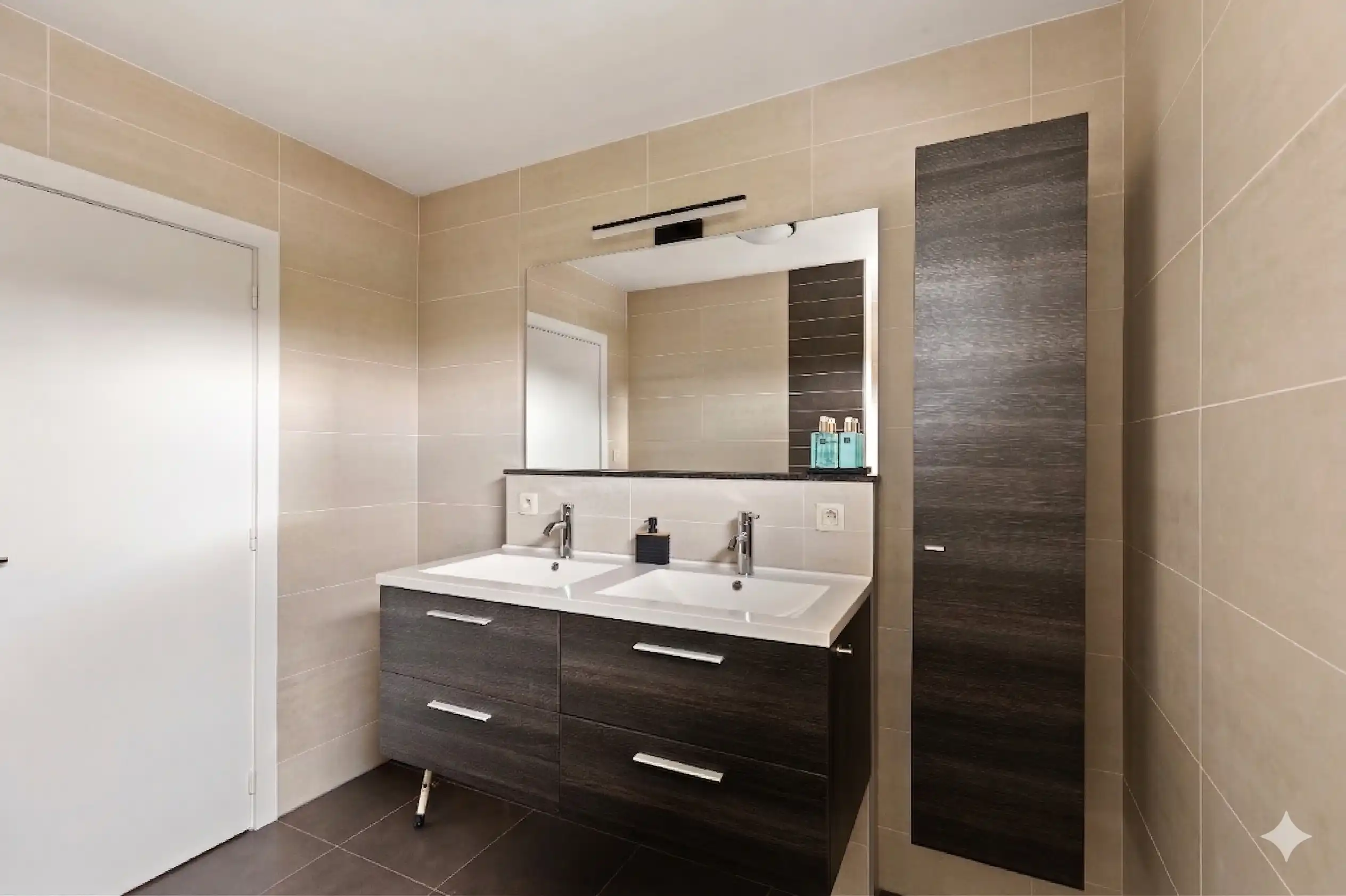 Instapklare, lichtrijke gezinswoning in centrum Zele foto 11