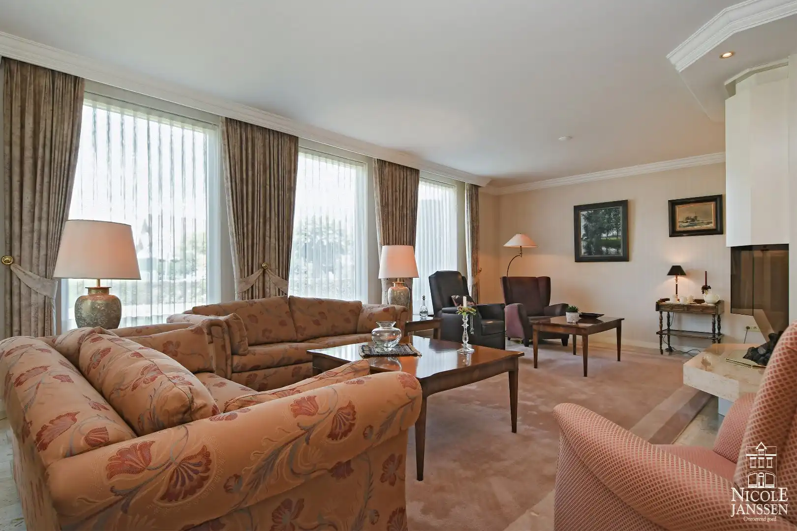 Stijlvol en ruim ingedeeld landhuis met grote tuin in het centrum foto 7