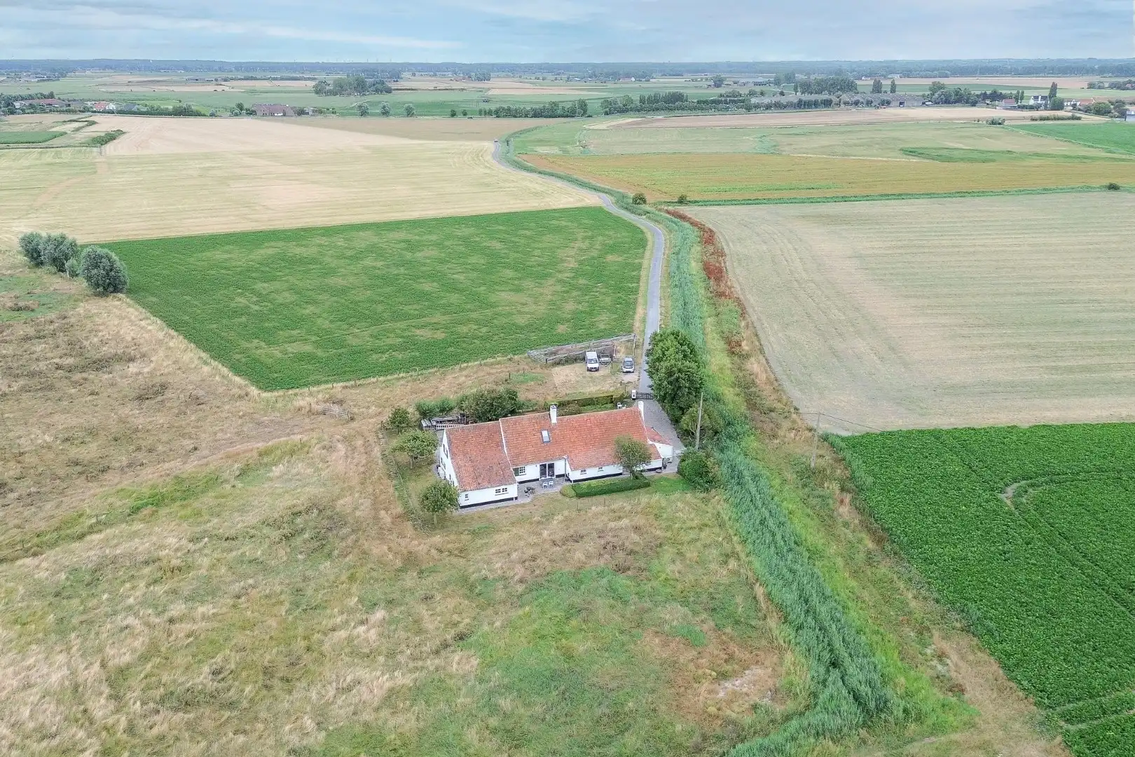 Karaktervolle hoeve met veel ruimte in een landelijke omgeving foto 23