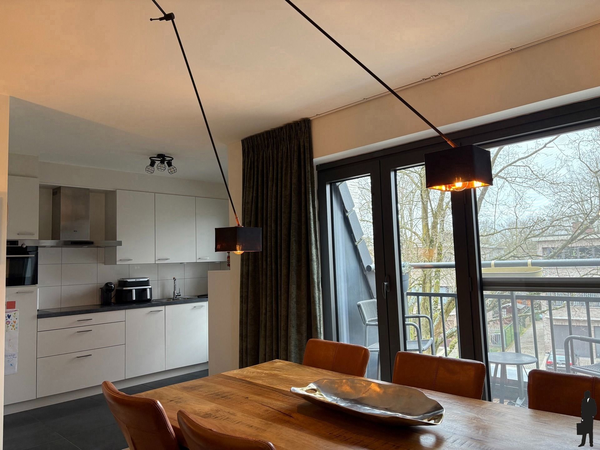 Instapklaar appartement van ca. 88 m² op de tweede verdieping (lift!) met 2 slaapkamers!  foto {{pictureIndex}}