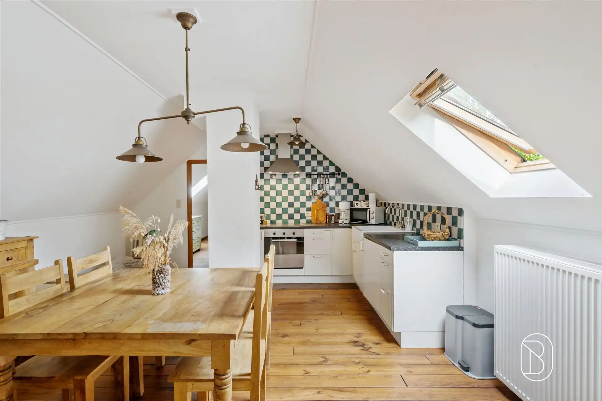 Charmante woning met gîte en prachtige tuin! foto 12