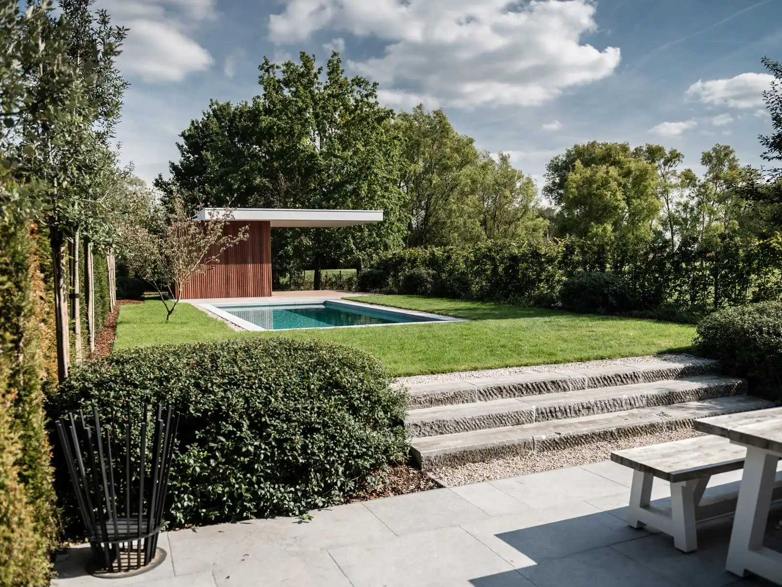 Exclusieve instapklare woning met zwembad en open groenzicht foto 2