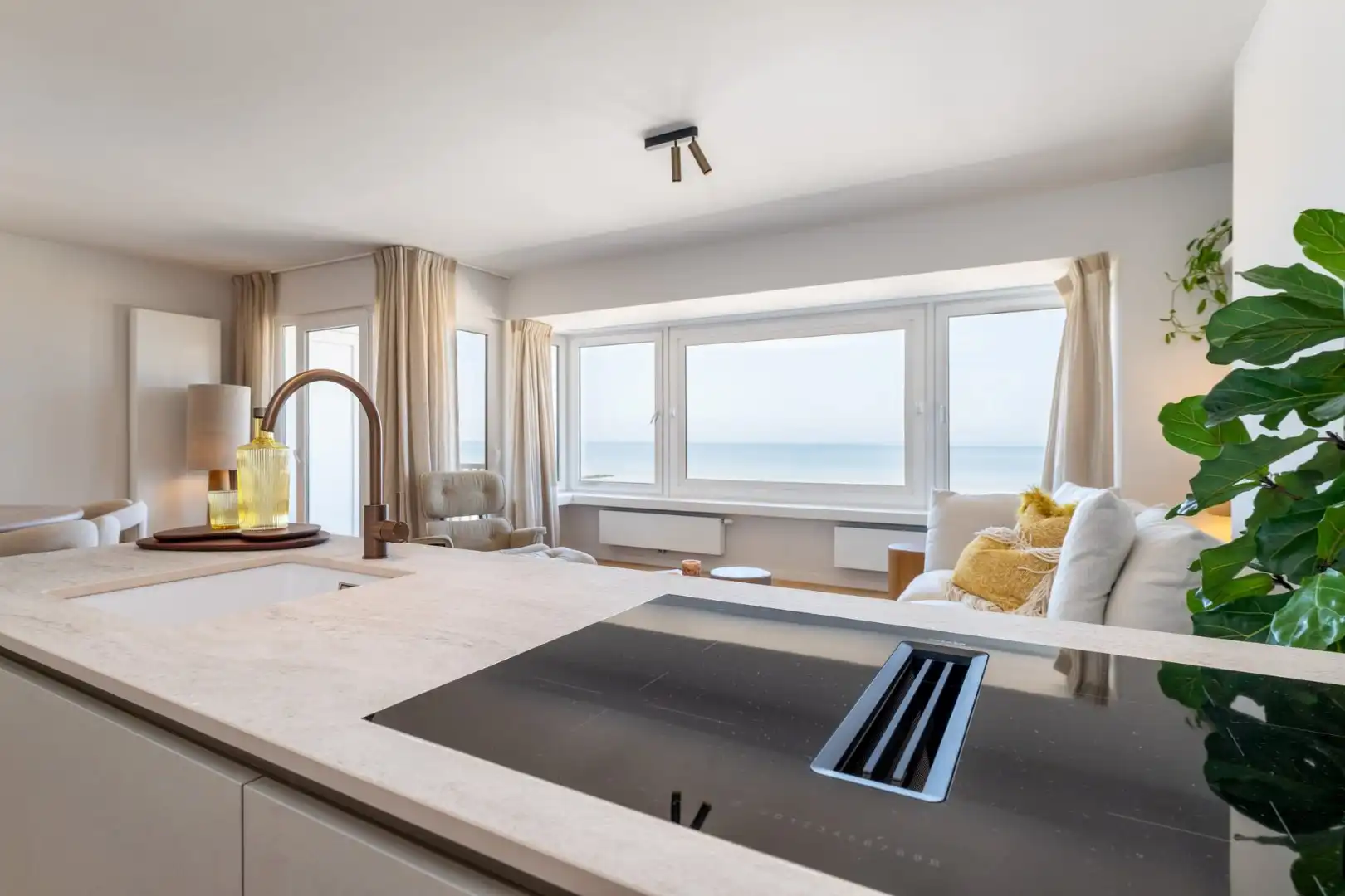 HIGH-END 2 SLPK APP MET TERRAS EN ZICHT OP ZEE foto 15