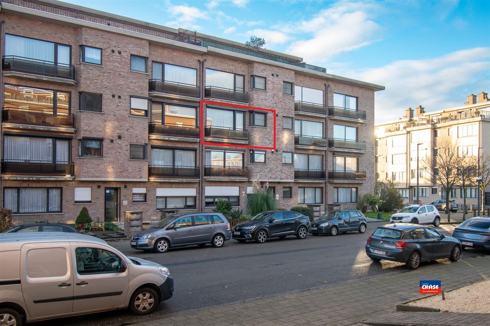 Verzorgd appartement met garagebox in rustige omgeving foto {{pictureIndex}}