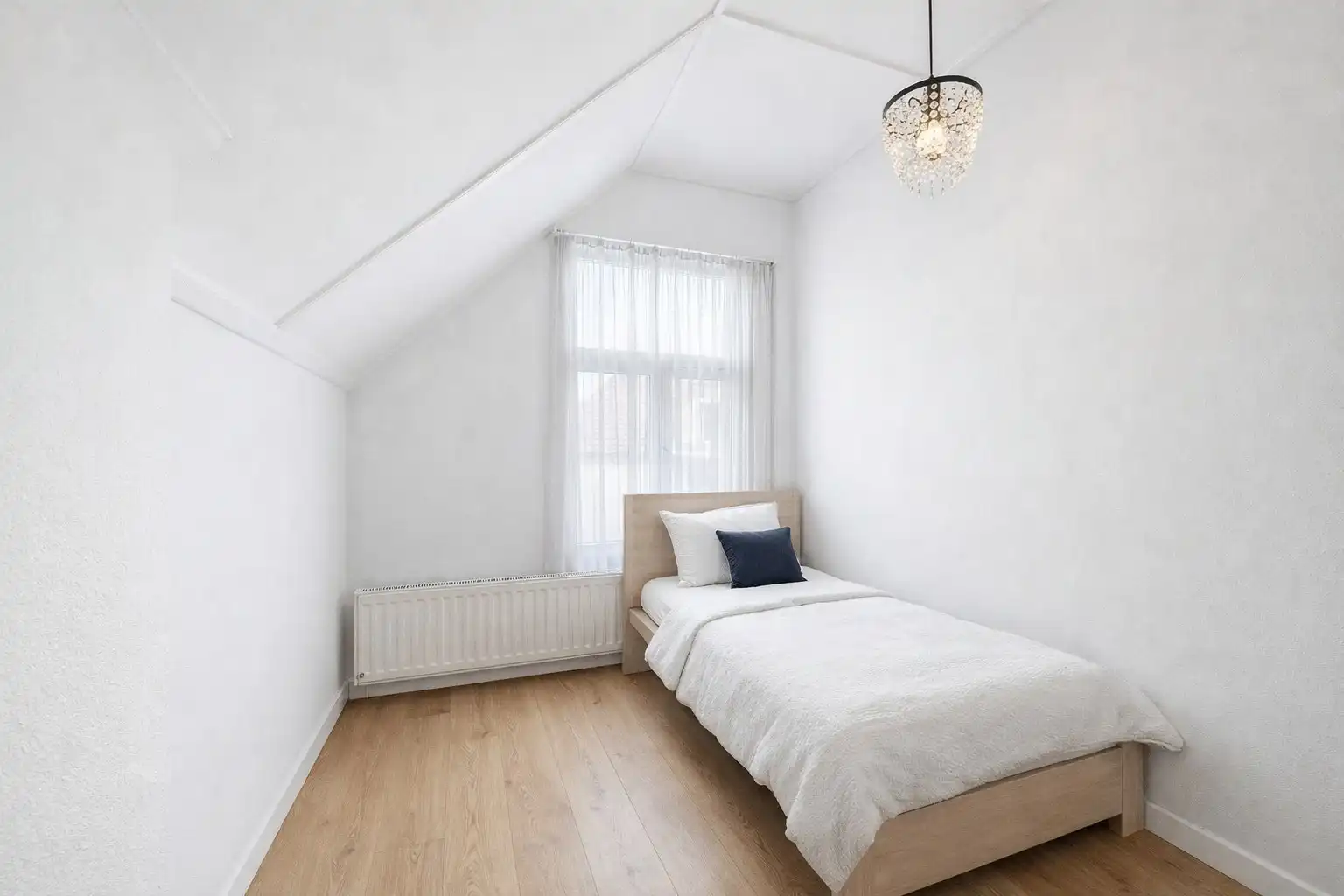 Recente mansarde met garage foto 25