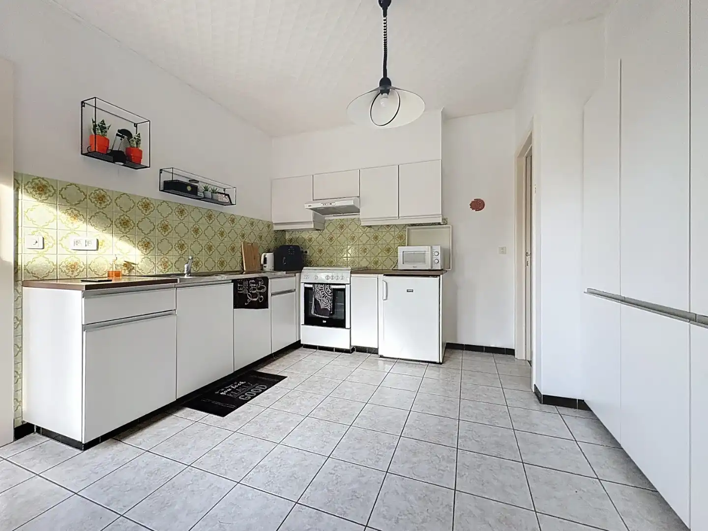 Mooie gelijkvloerse te renoveren villa in rustige, doodlopende straat in Gistel. foto 6