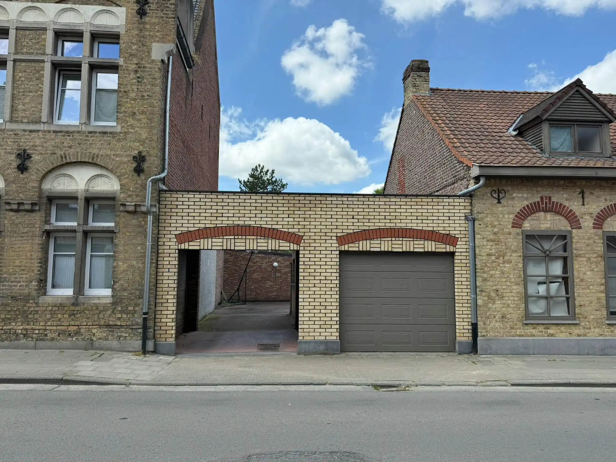 Garagecomplex met 5 garages te koop in Elverdinge foto 8