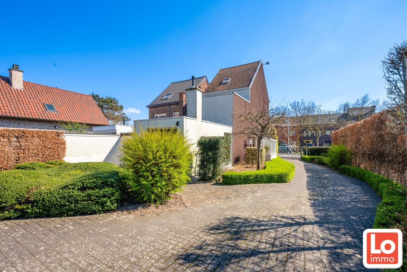Prachtige eigendom op 1774m² met ruime garage/magazijn en 5 slaapkamers foto 28