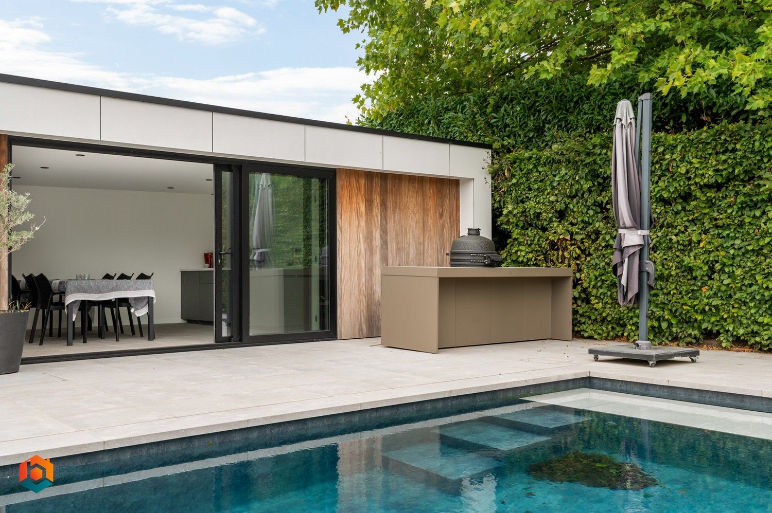 Charmante villa met 2 slpkrs, zwembad en poolhouse op 735 m² te Koningshooikt foto 12