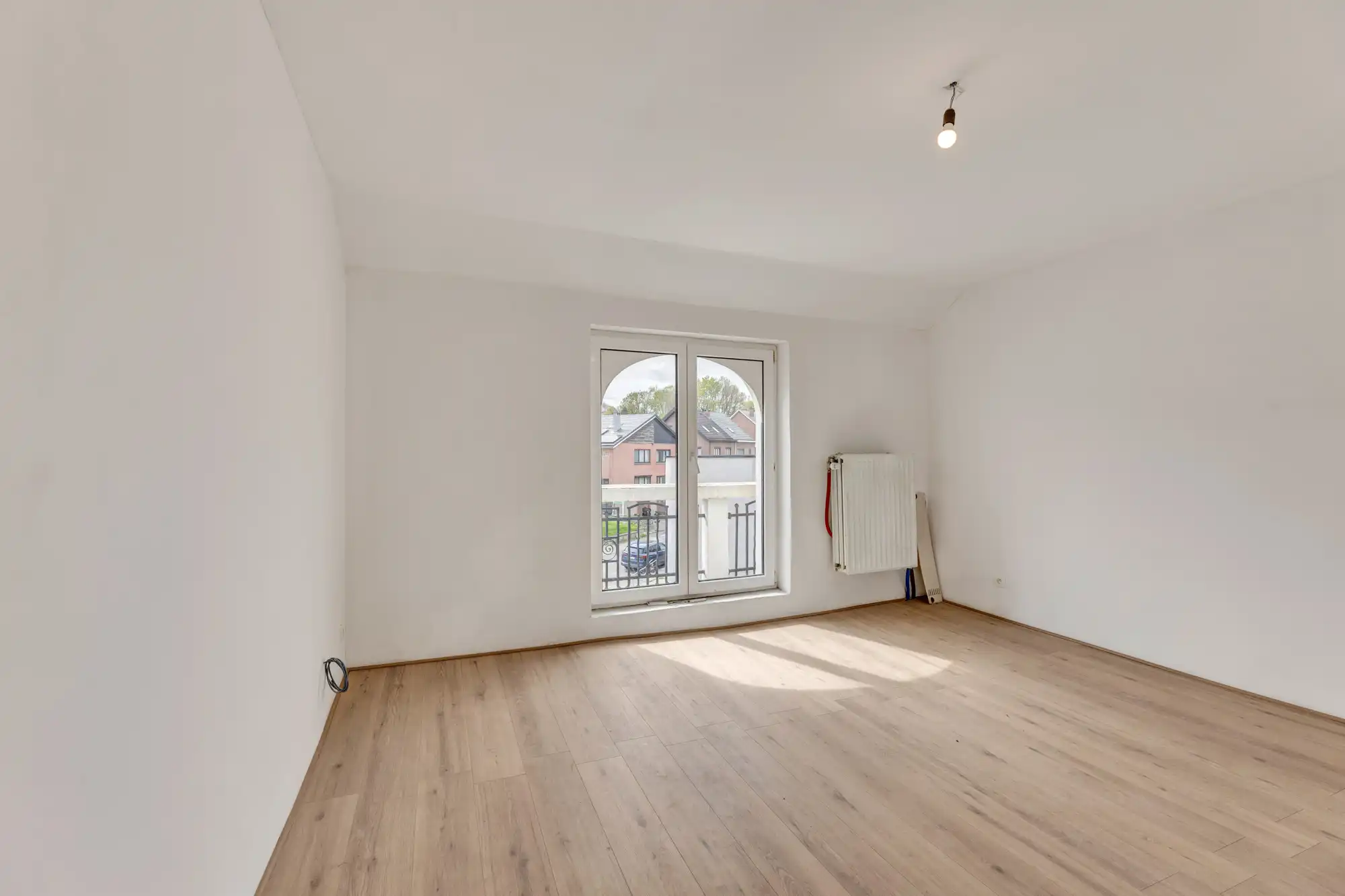 Gerenoveerd handelshuis op strategische locatie te Dilbeek! foto 13